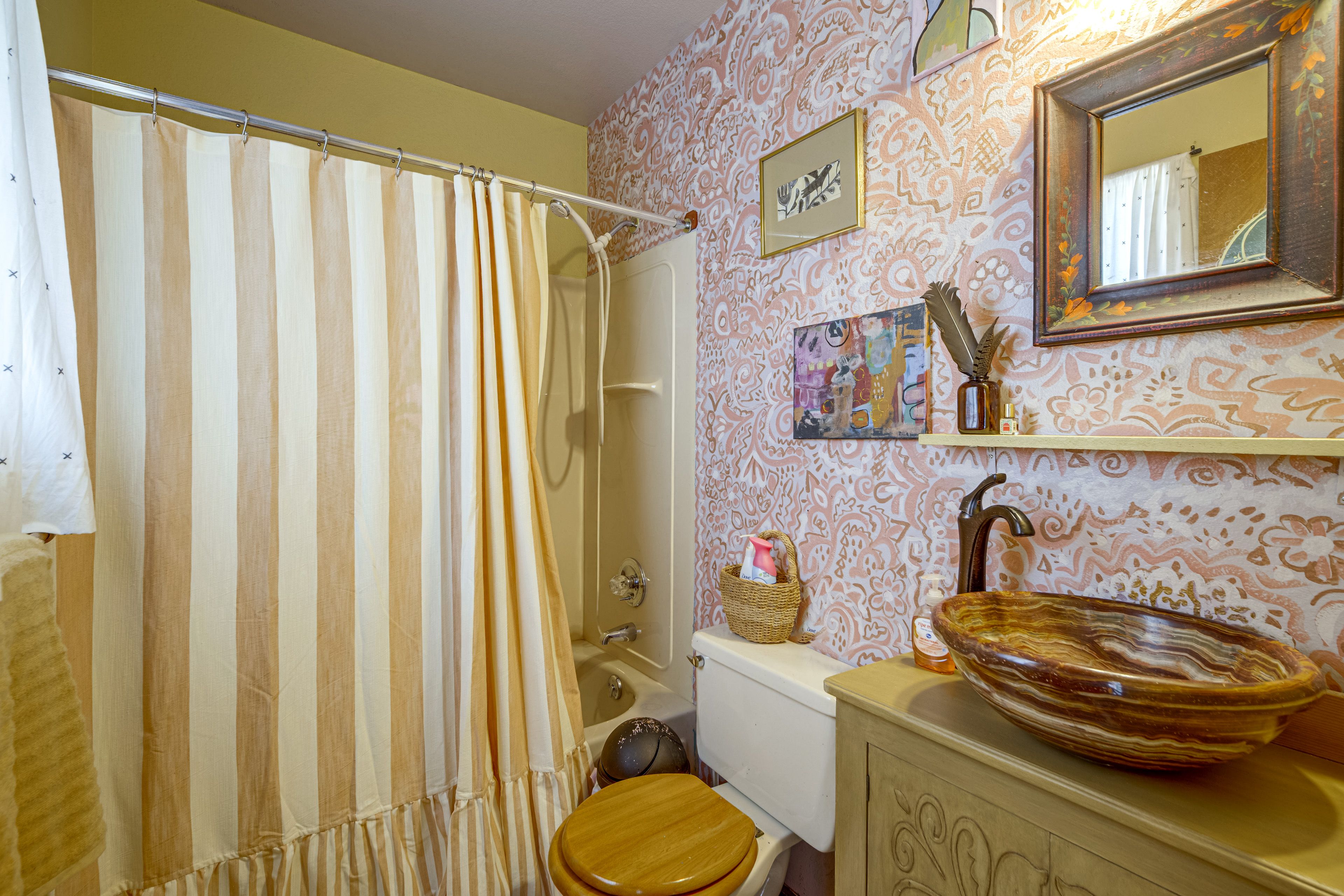 Full Bathroom | 1st Floor