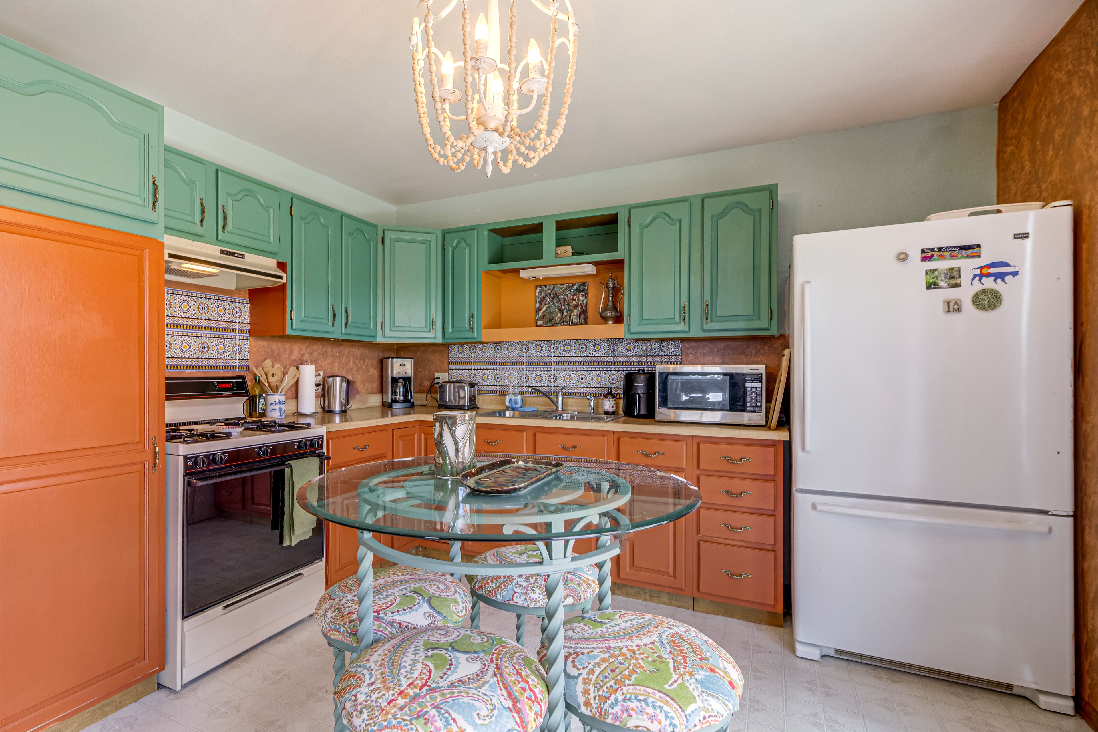 Eat-In Kitchen | 1st Floor