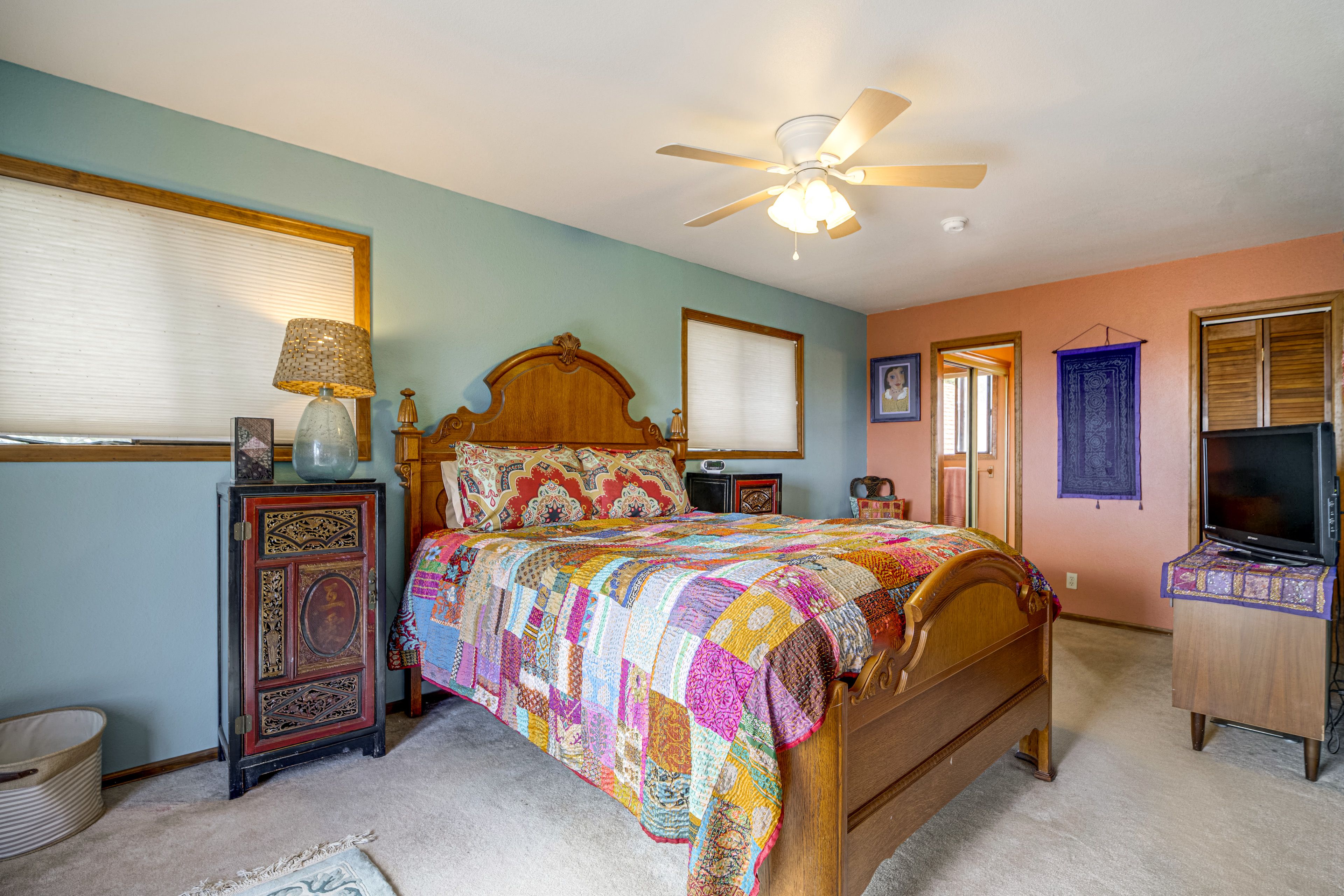 Bedroom 2 | 2nd Floor | Queen Bed