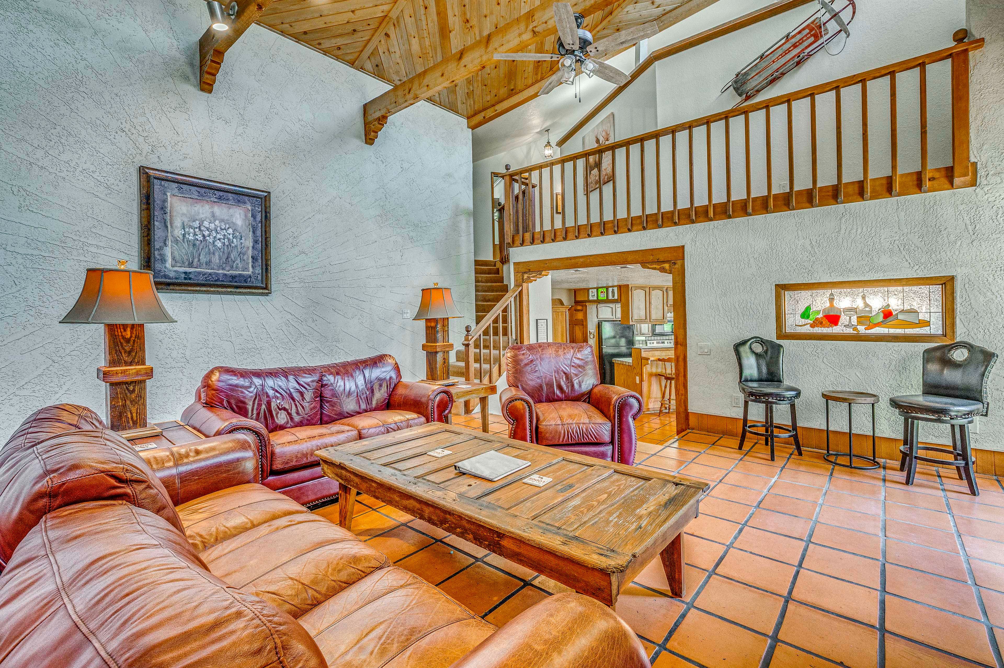 Living Area | Smart TV | Main Level