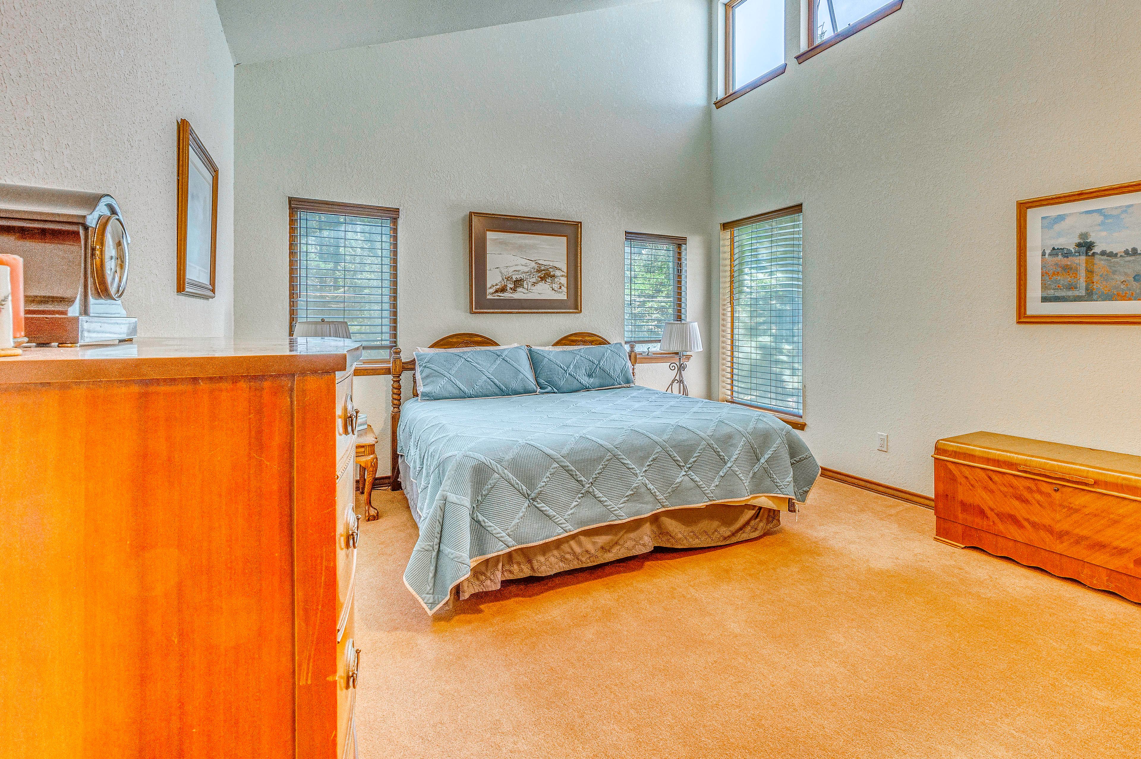 Bedroom 4 | King Bed | Upper Level