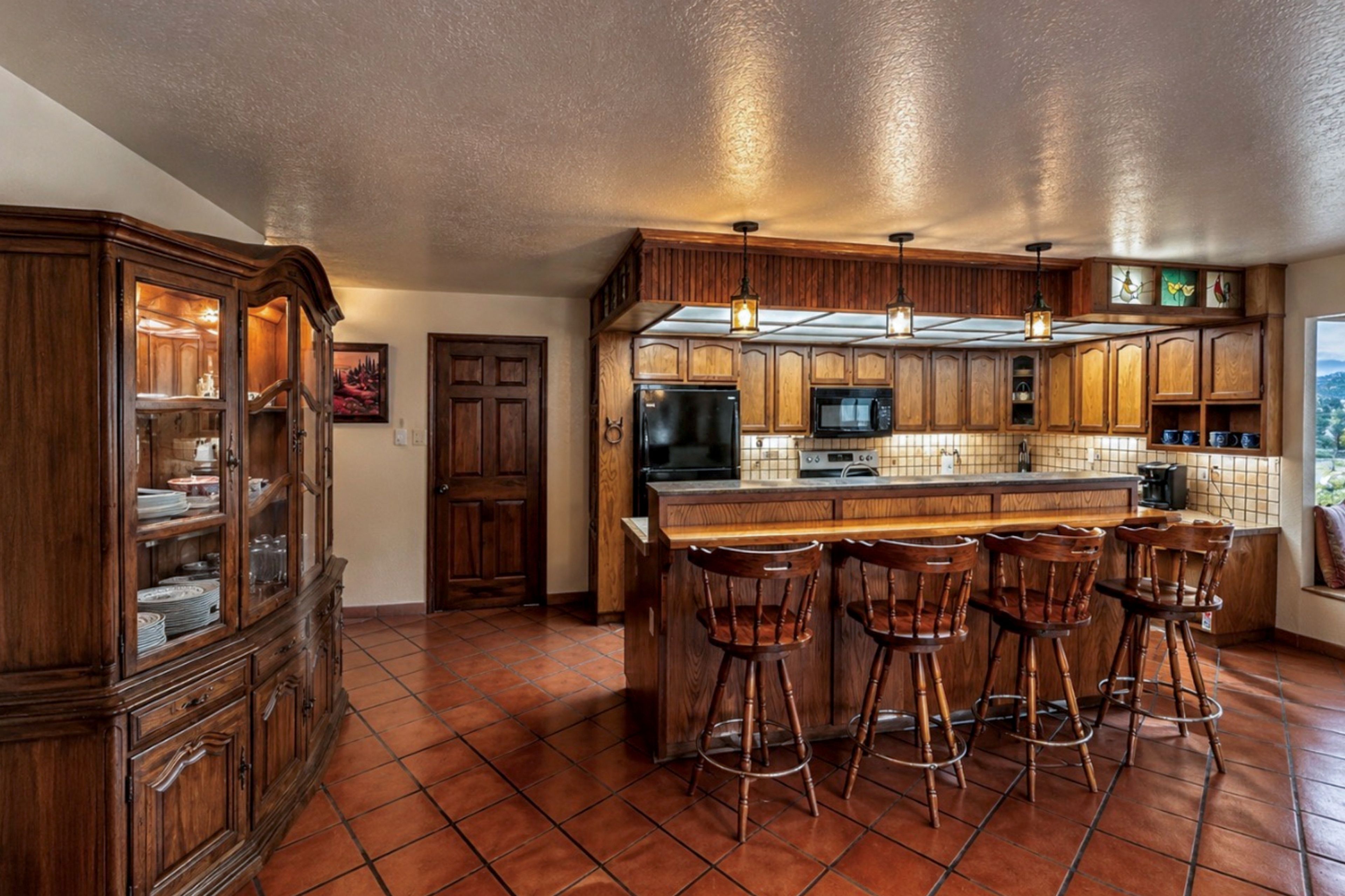 Kitchen | Dishwasher | Main Level