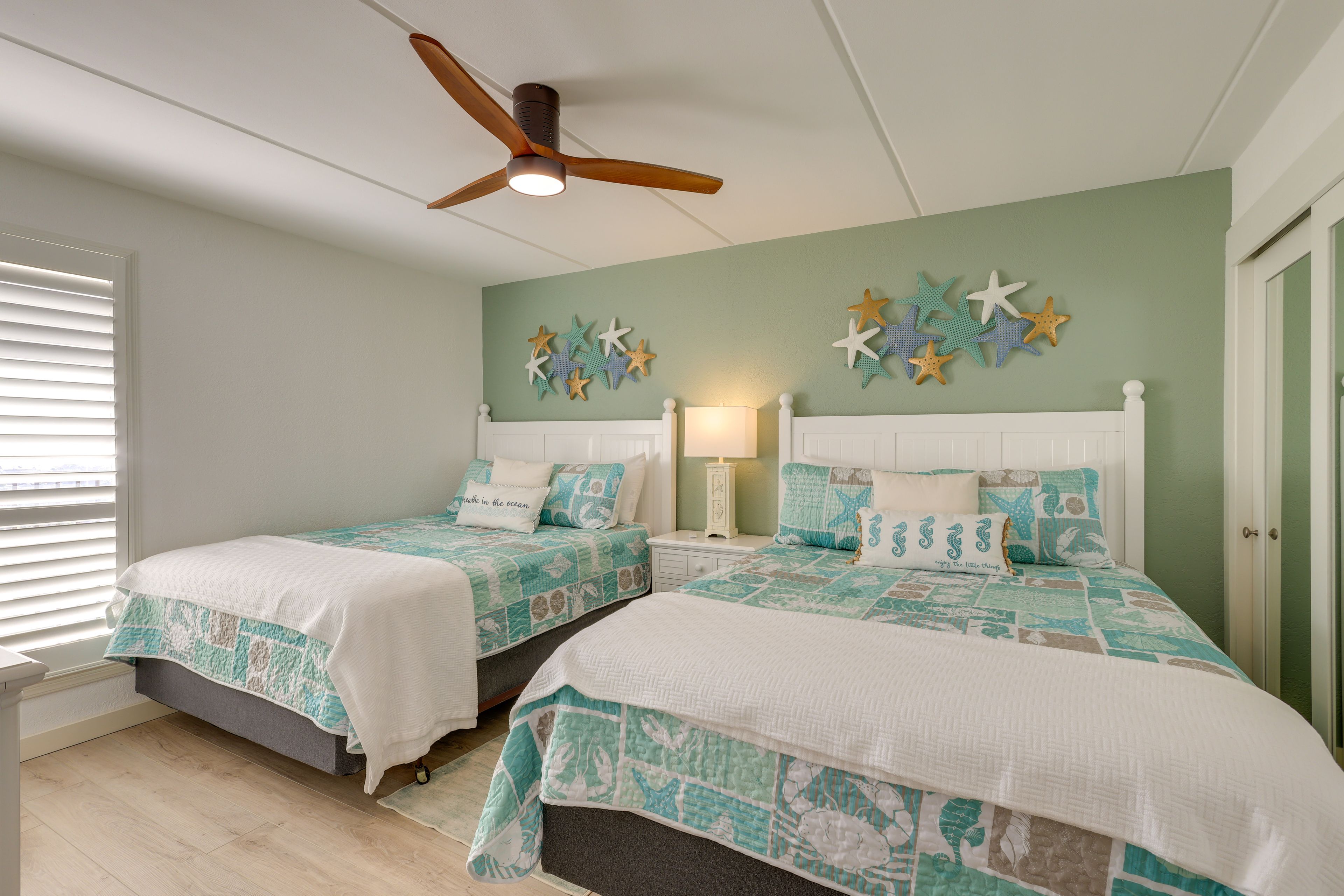 Bedroom 2 | 2 Queen Beds