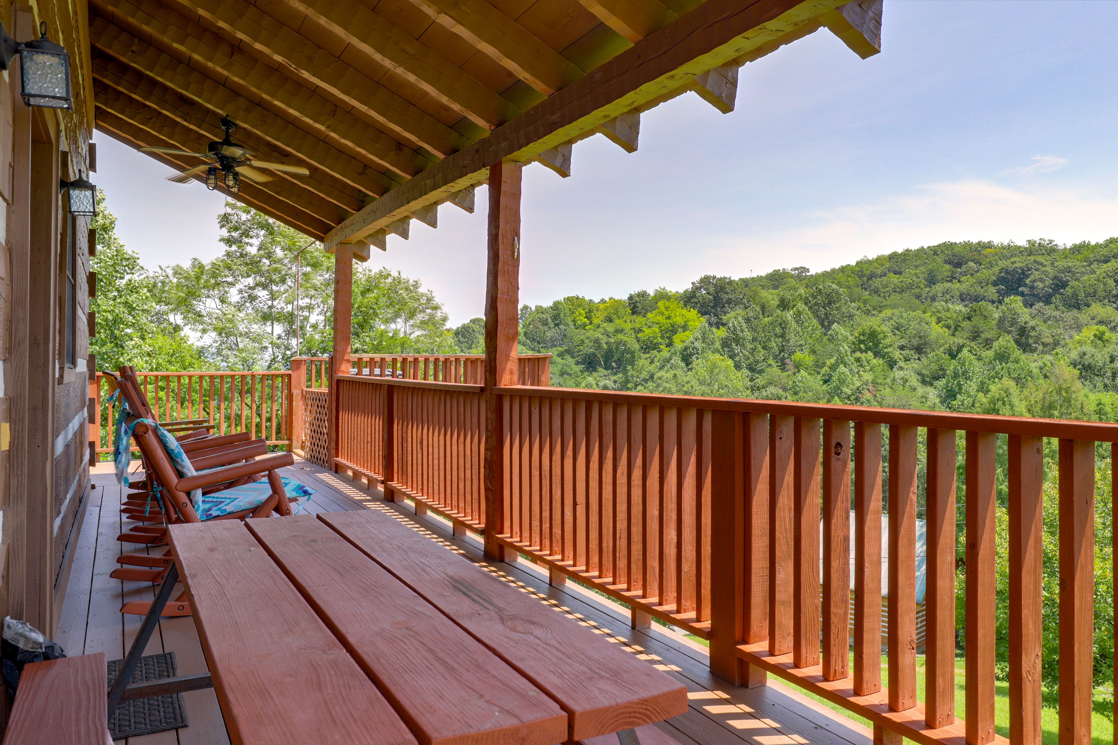 Sevierville Vacation Rental | 3BR | 2BA | 1,600 Sq Ft | Step-Free Entry
