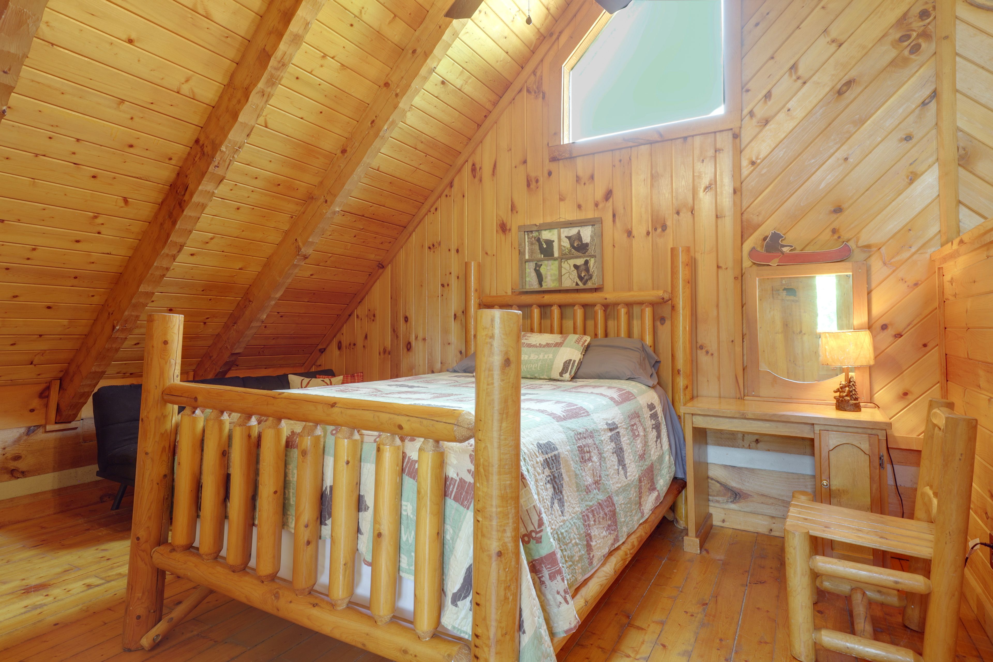 Bedroom 2 | Queen Bed | Twin Futon | 2nd Floor