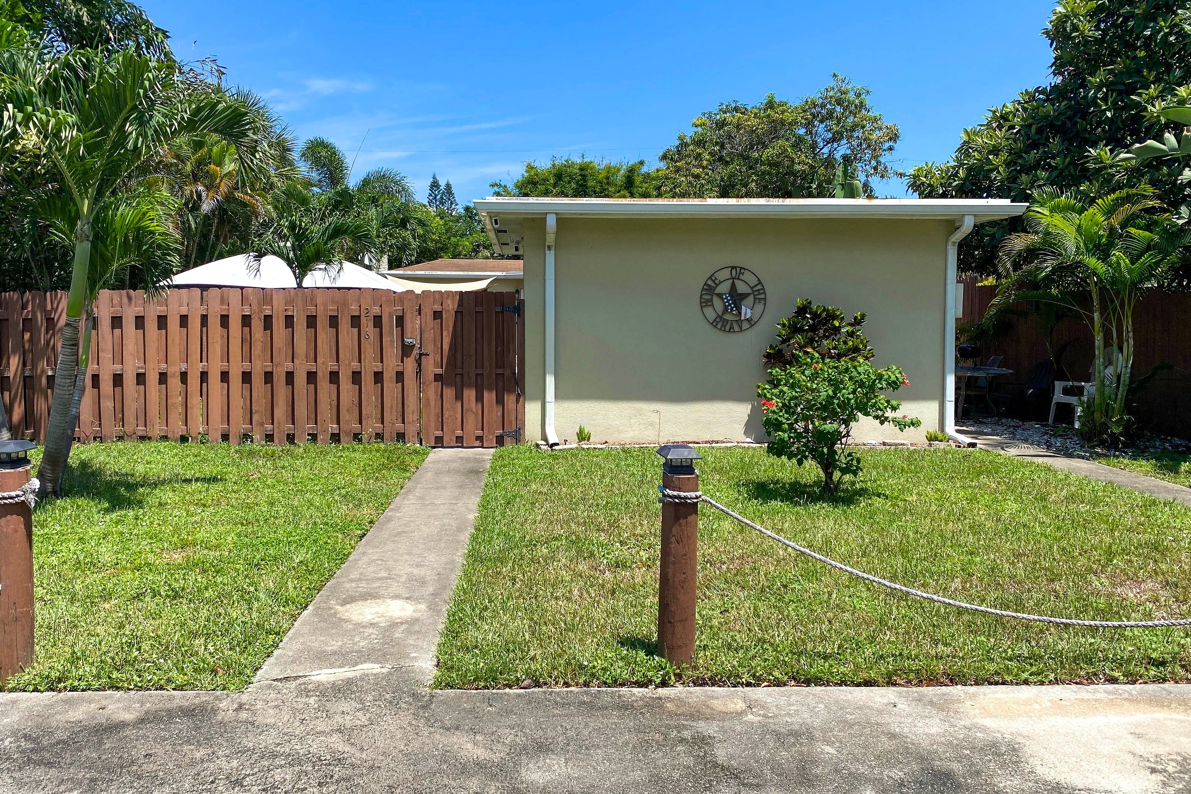 Exterior | Driveway Parking (6 Vehicles)