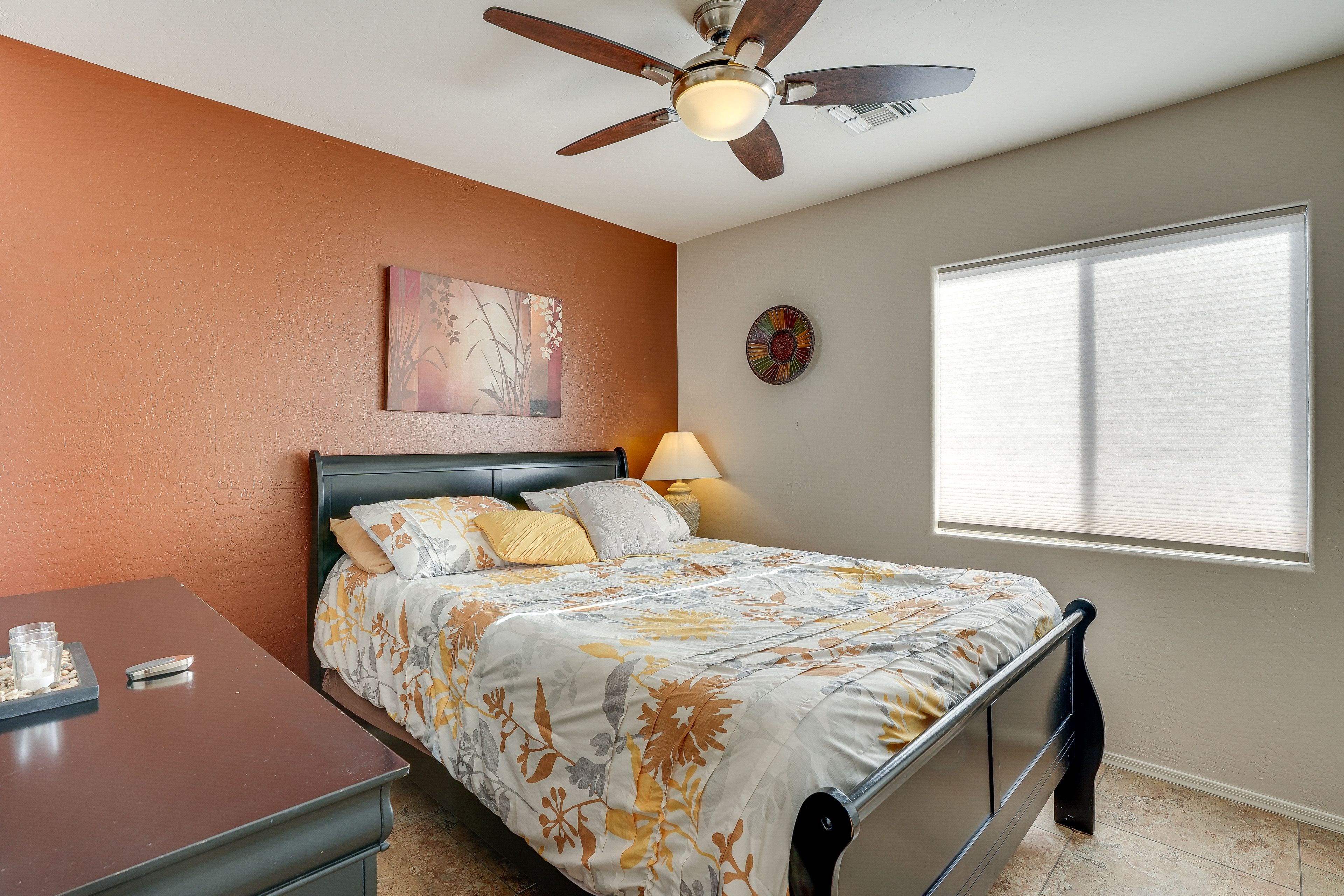 Bedroom 2 | Queen Bed