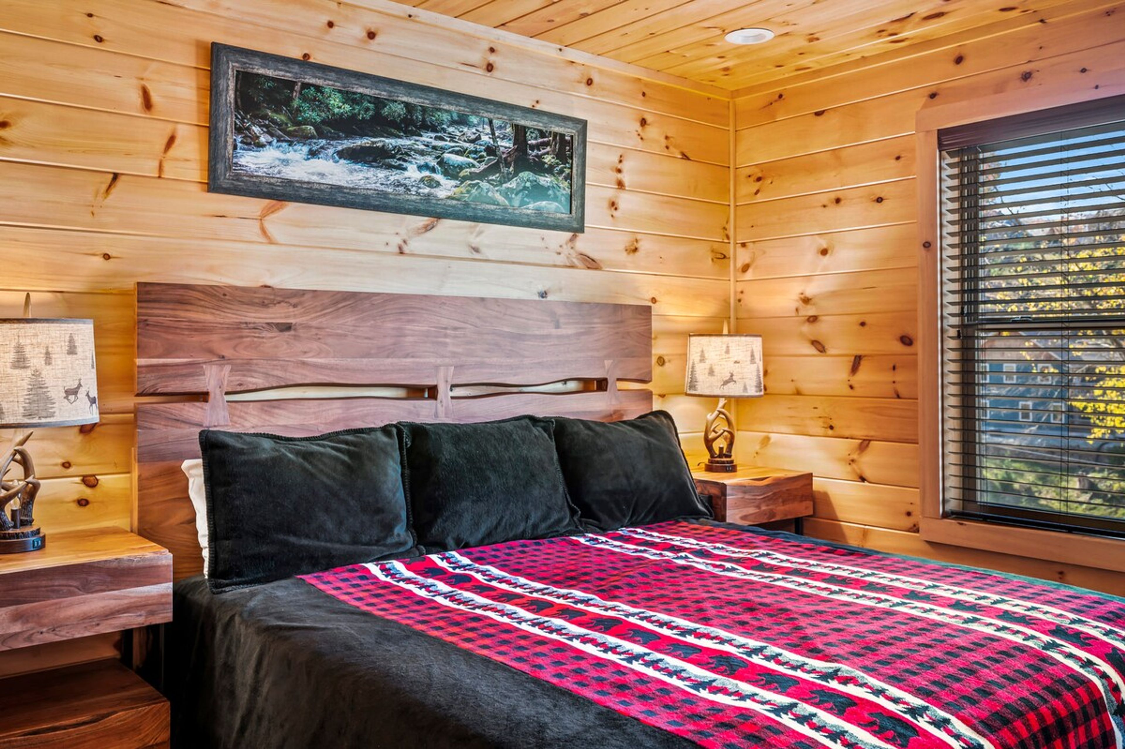 Bedroom 2 | King Bed