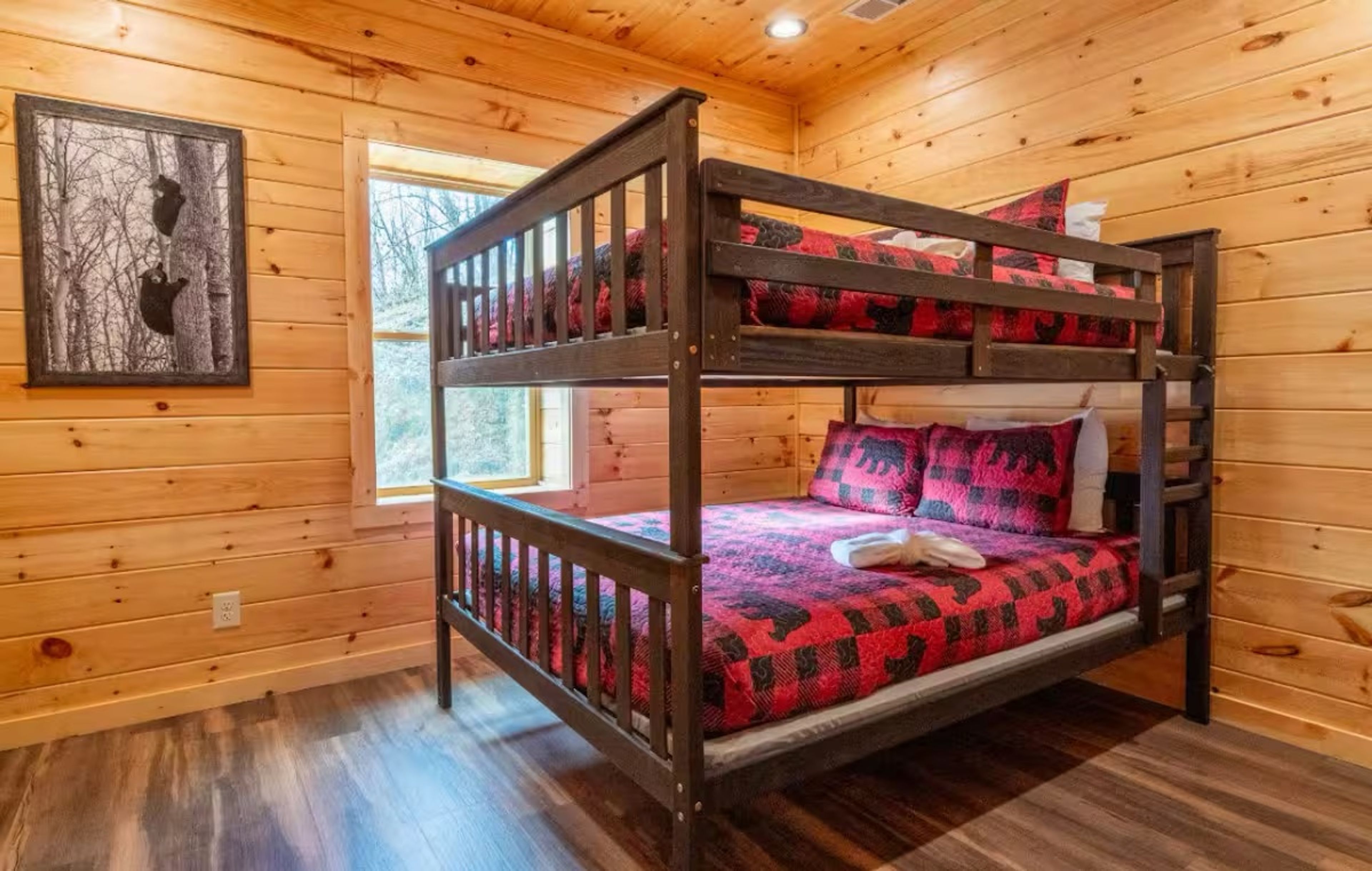 Bedroom 4 | Queen/Queen Bunk Bed