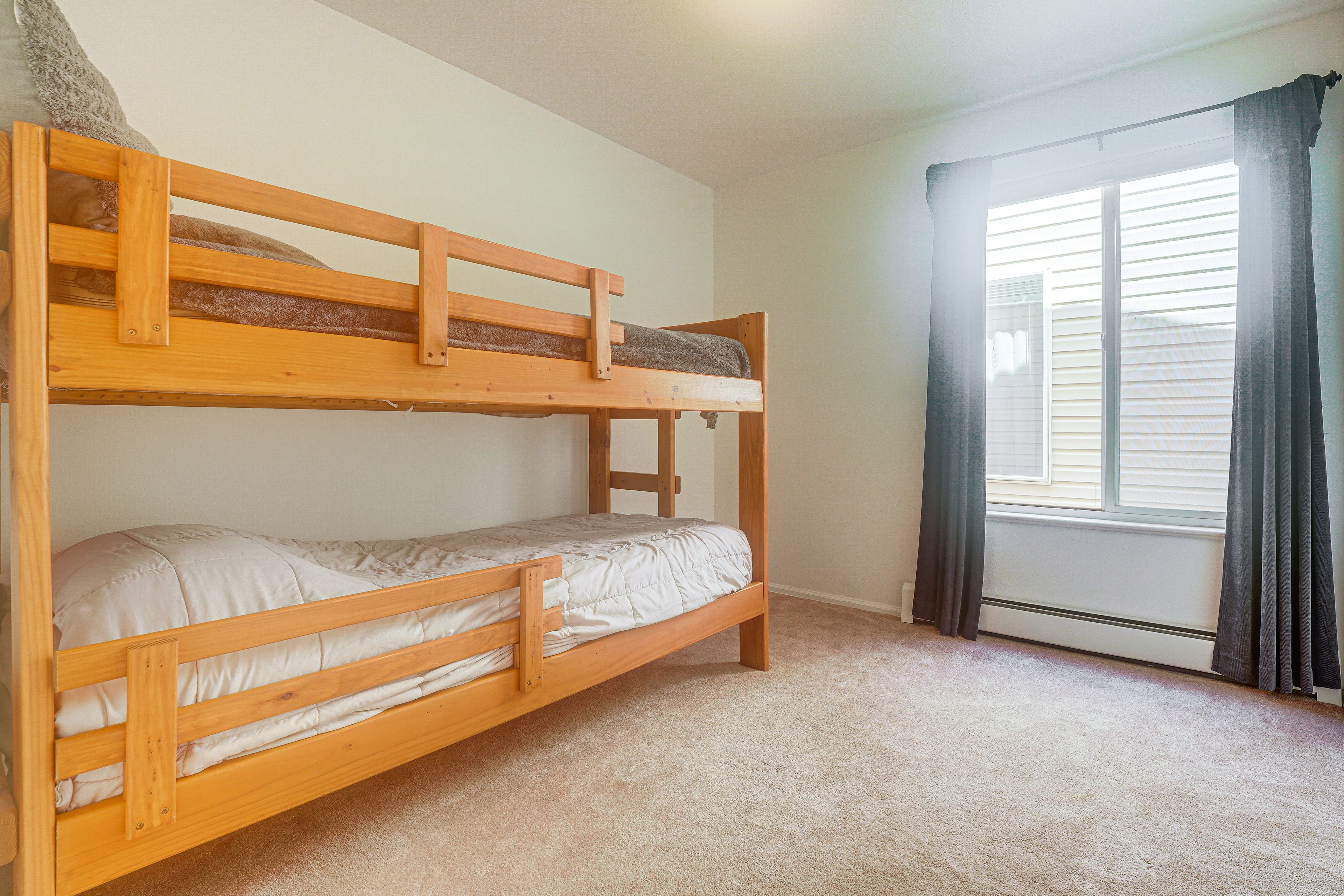 Bedroom 2 | Twin Bunk Bed