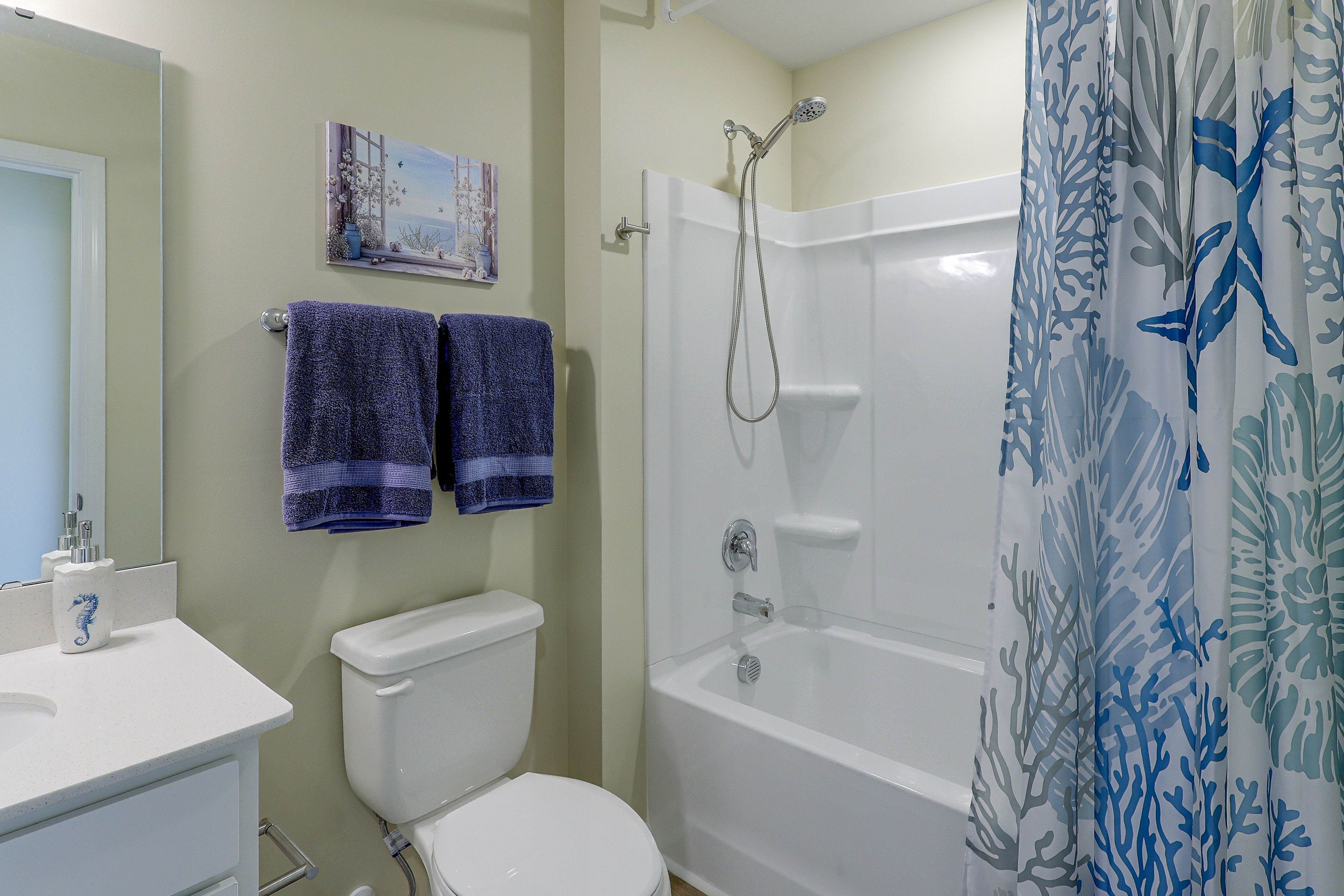 Bathroom | 2nd Floor