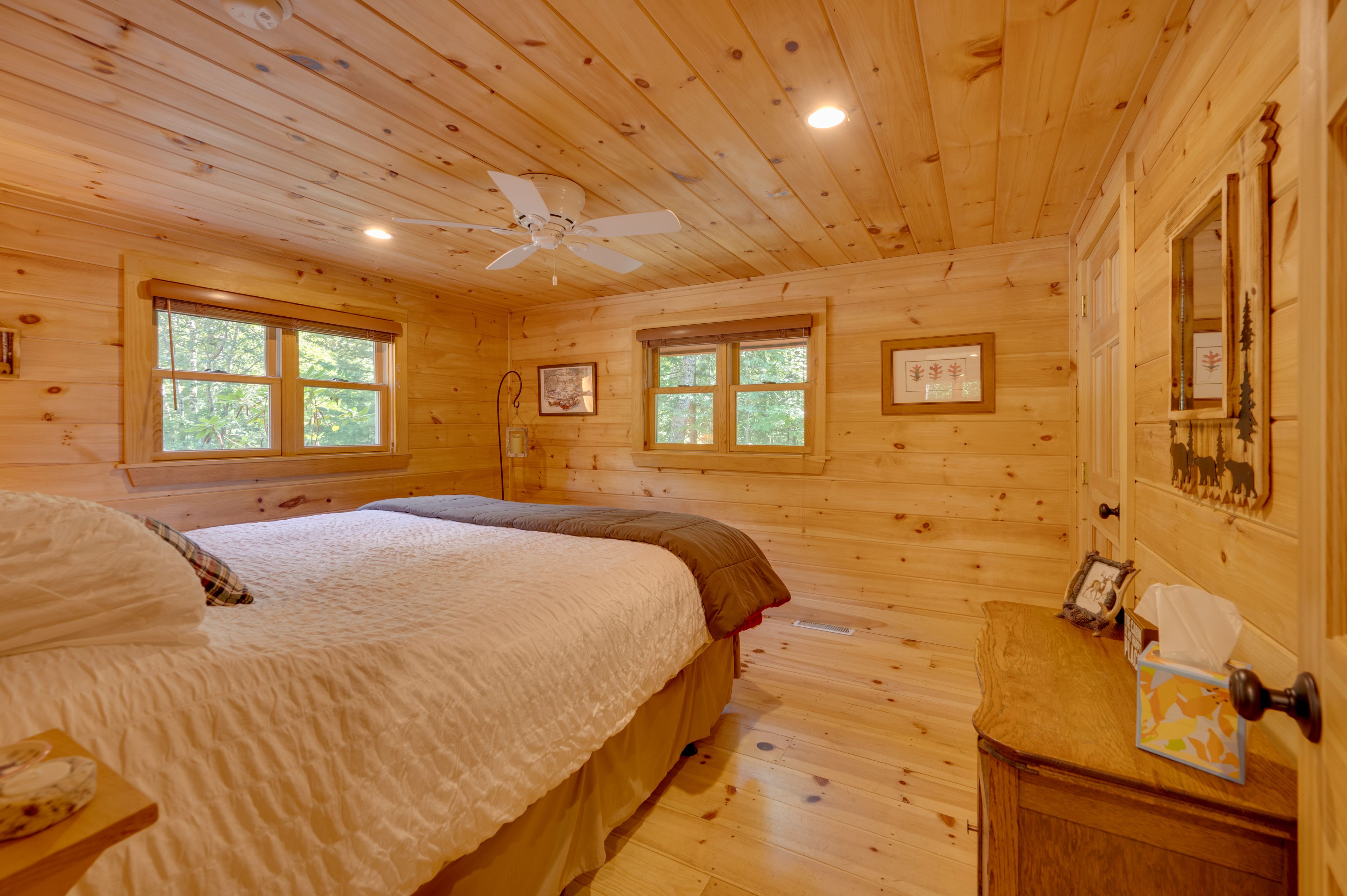 Bedroom 1 | 1st Floor | King Bed
