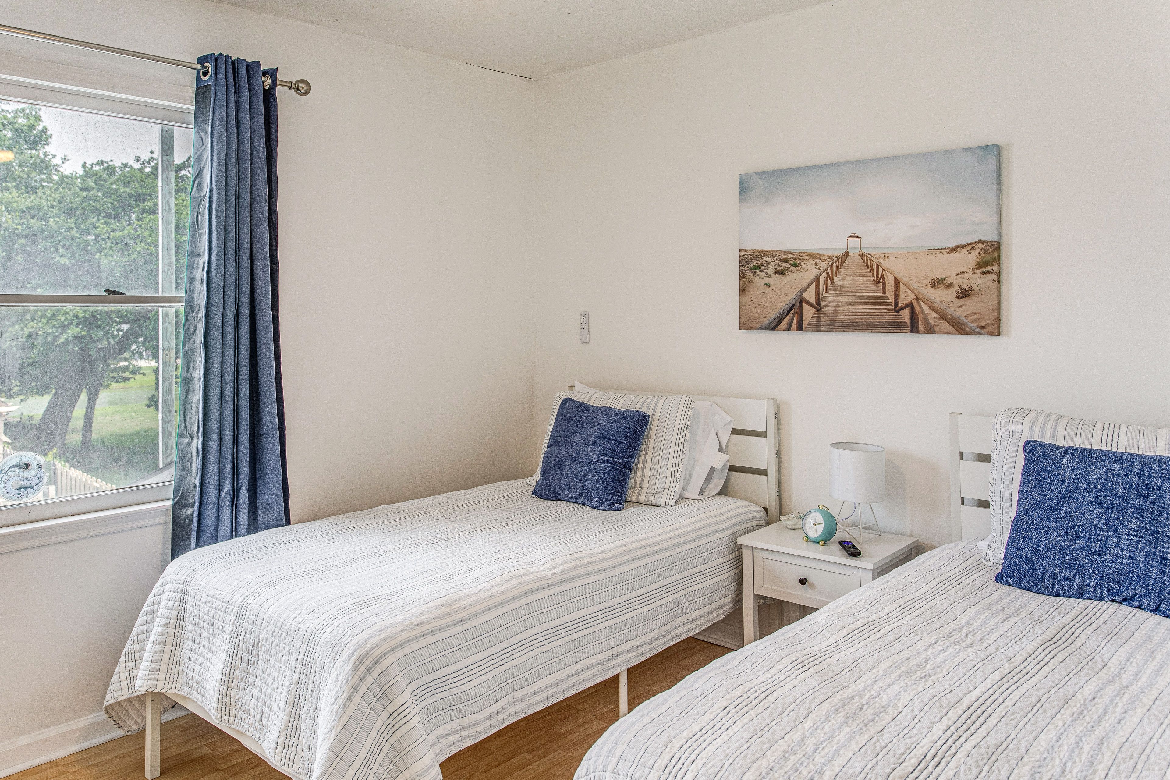 Bedroom 2 | 2 Twin Beds | 2nd Floor