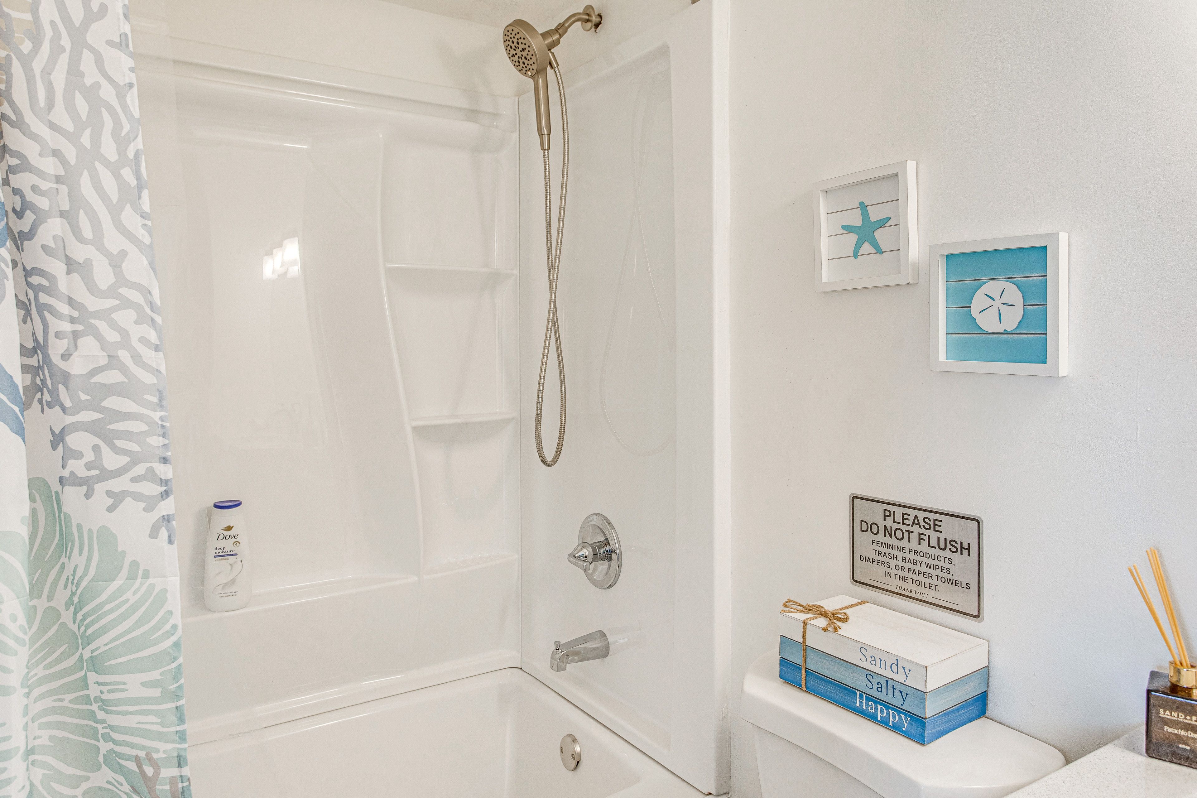 Full Bathroom | 2nd Floor