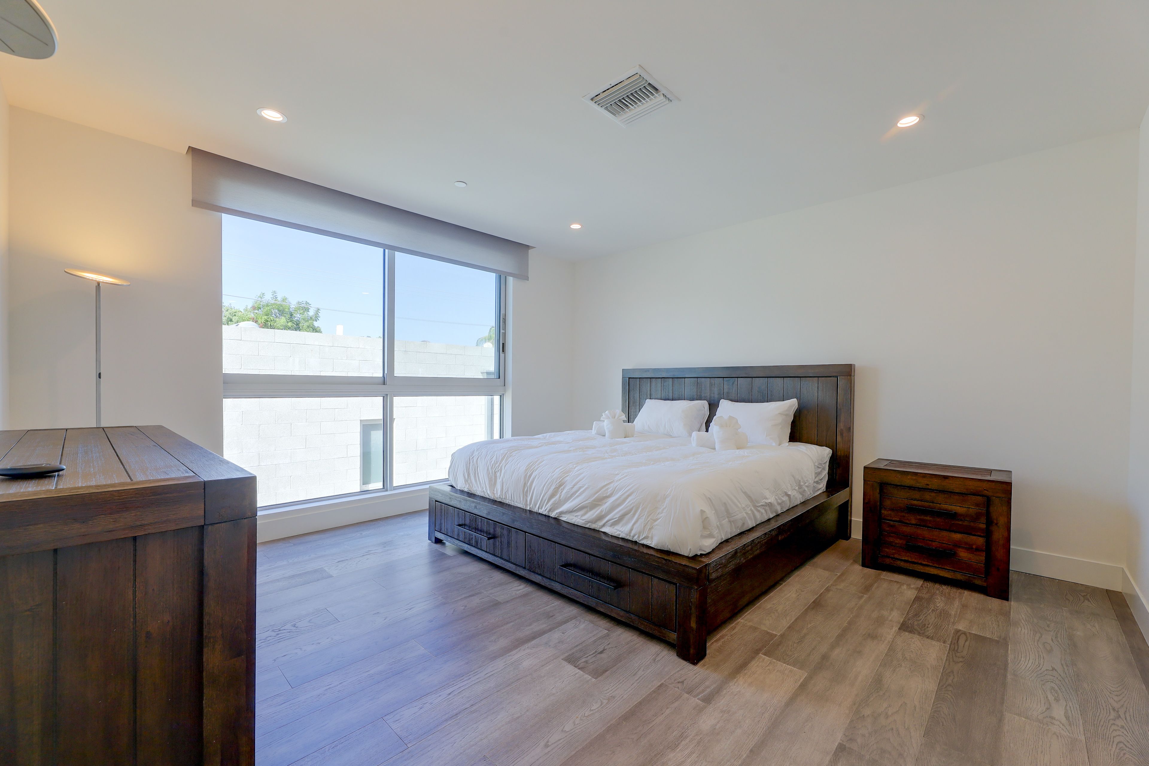 Bedroom | King Bed