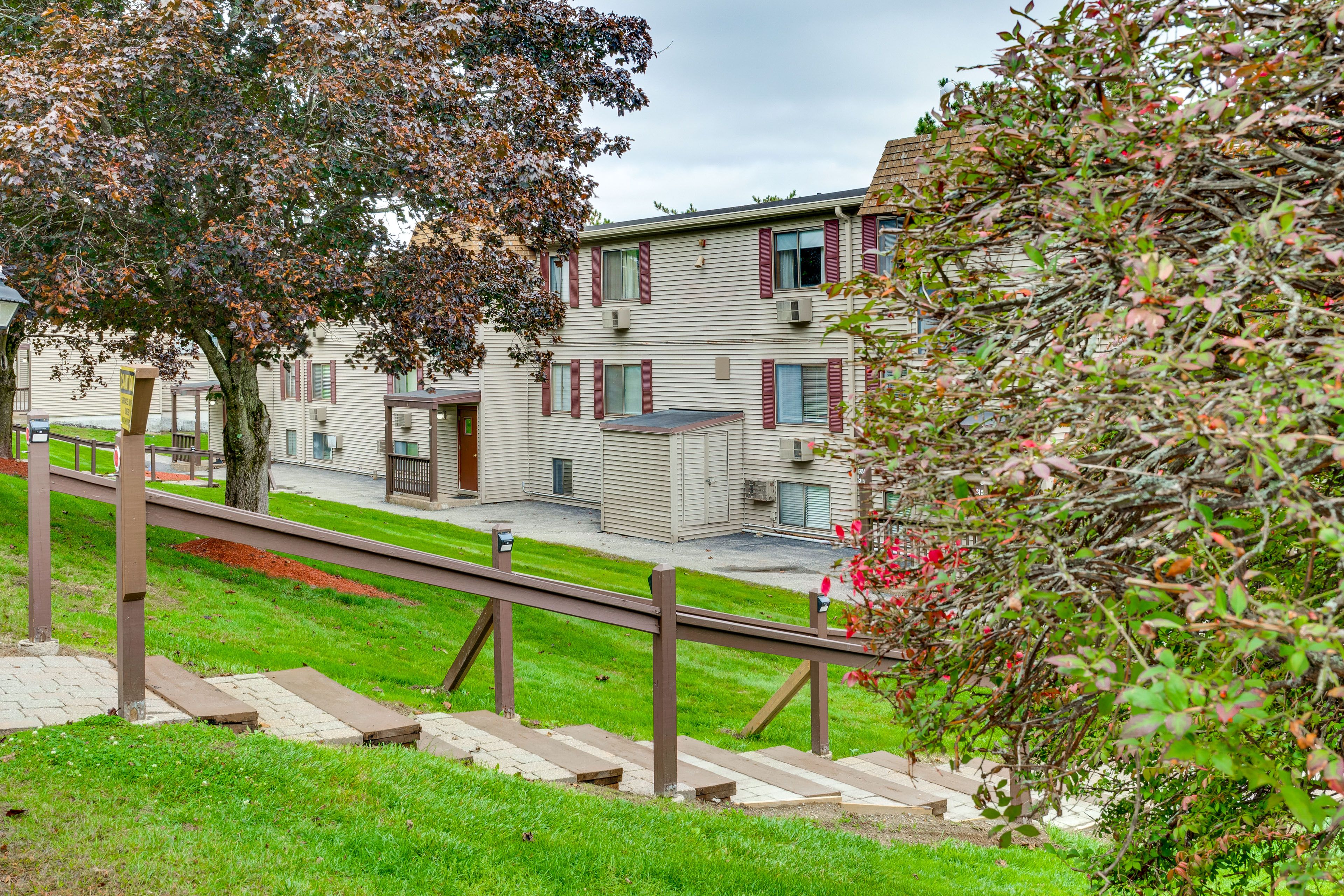 Community Lot (First-Come, First-Served) | Boat/Trailer/Jet Ski Parking Allowed