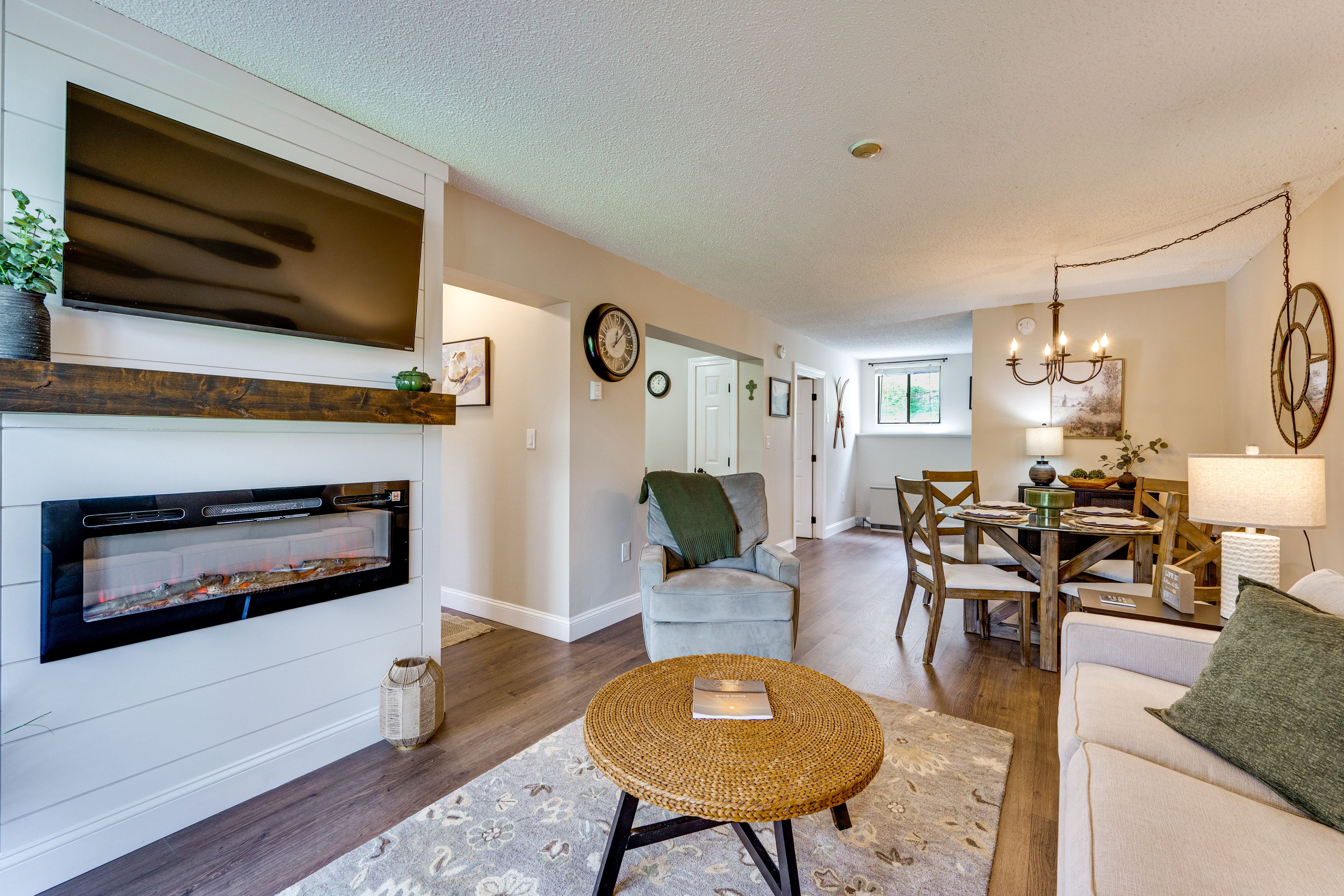 Laconia Vacation Rental | 2BR | 2BA | 850 Sq Ft | Stairs to Enter