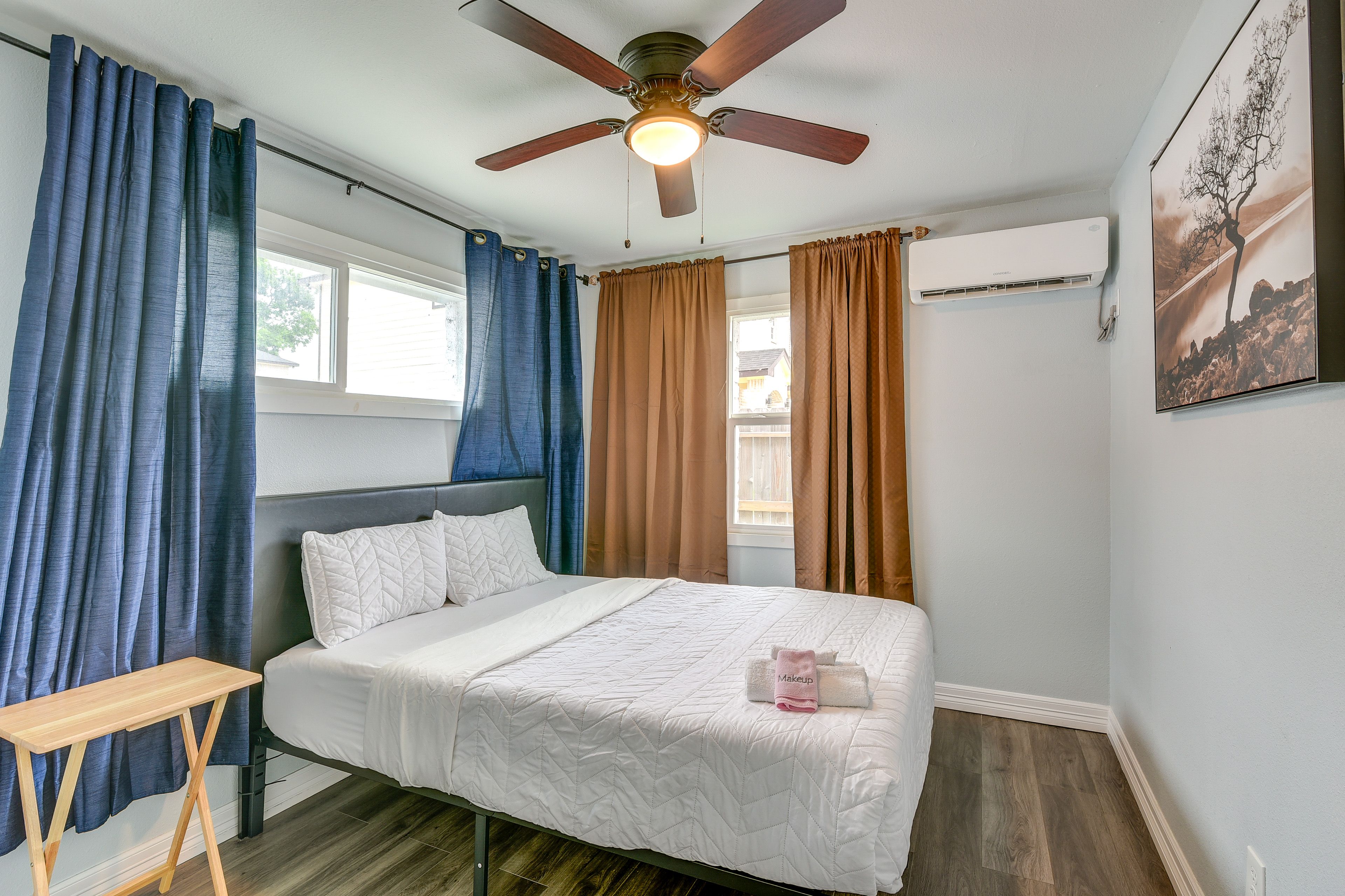 The Houston Haven | Bedroom 1 | Queen Bed