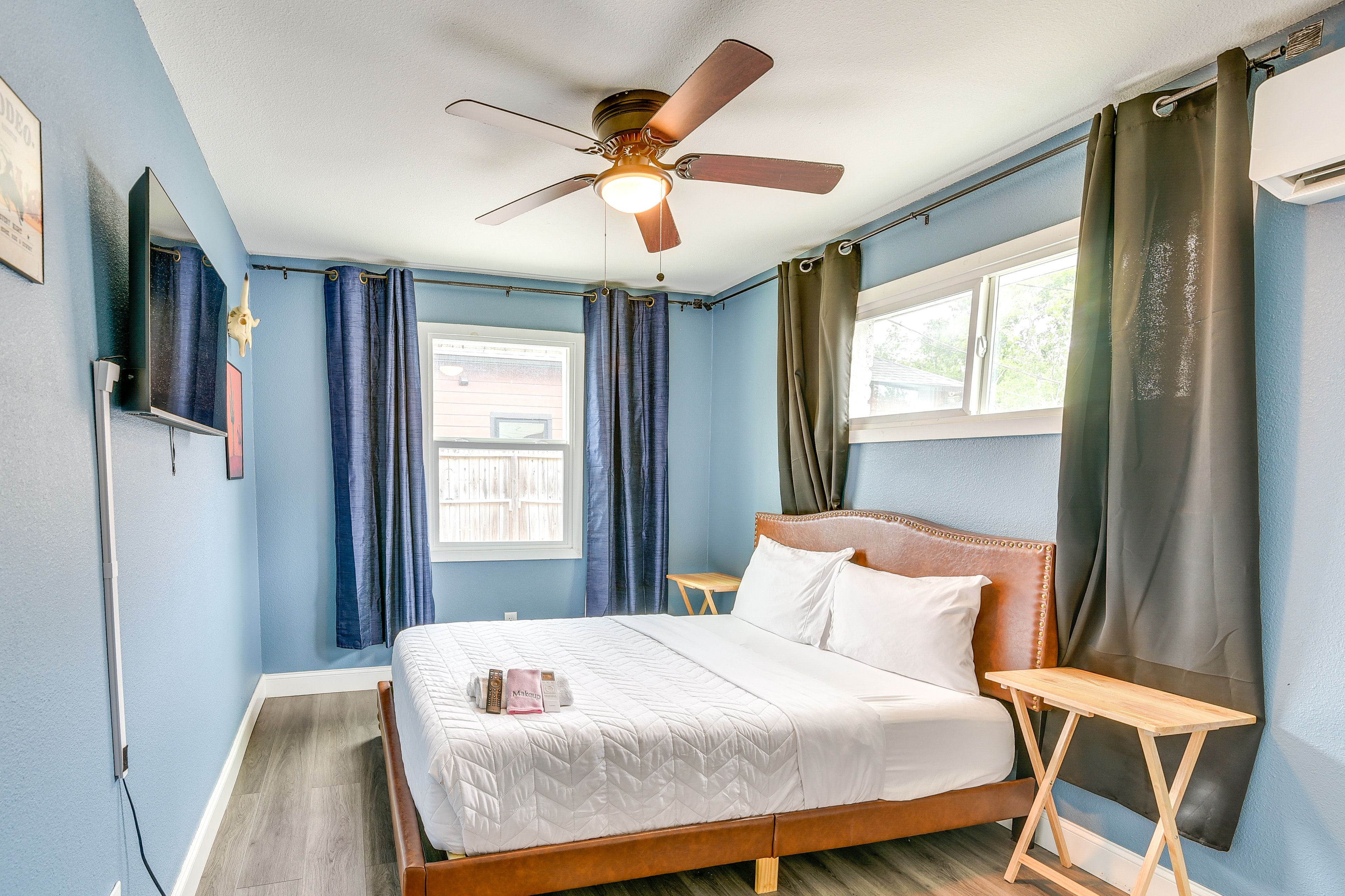 The Houston Haven | Bedroom 2 | Queen Bed