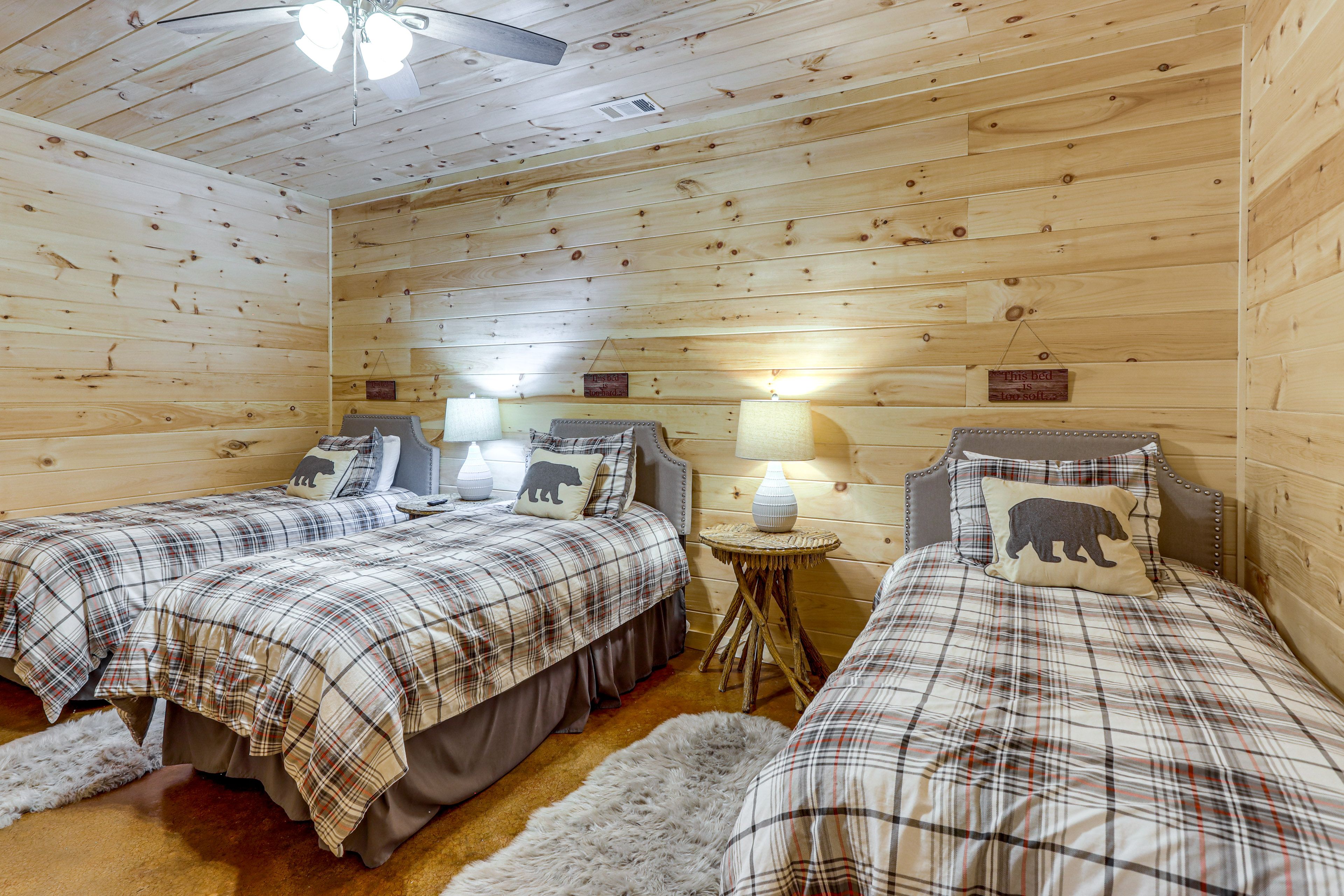 Bunk Room | 3 Twin Beds | Lower Level