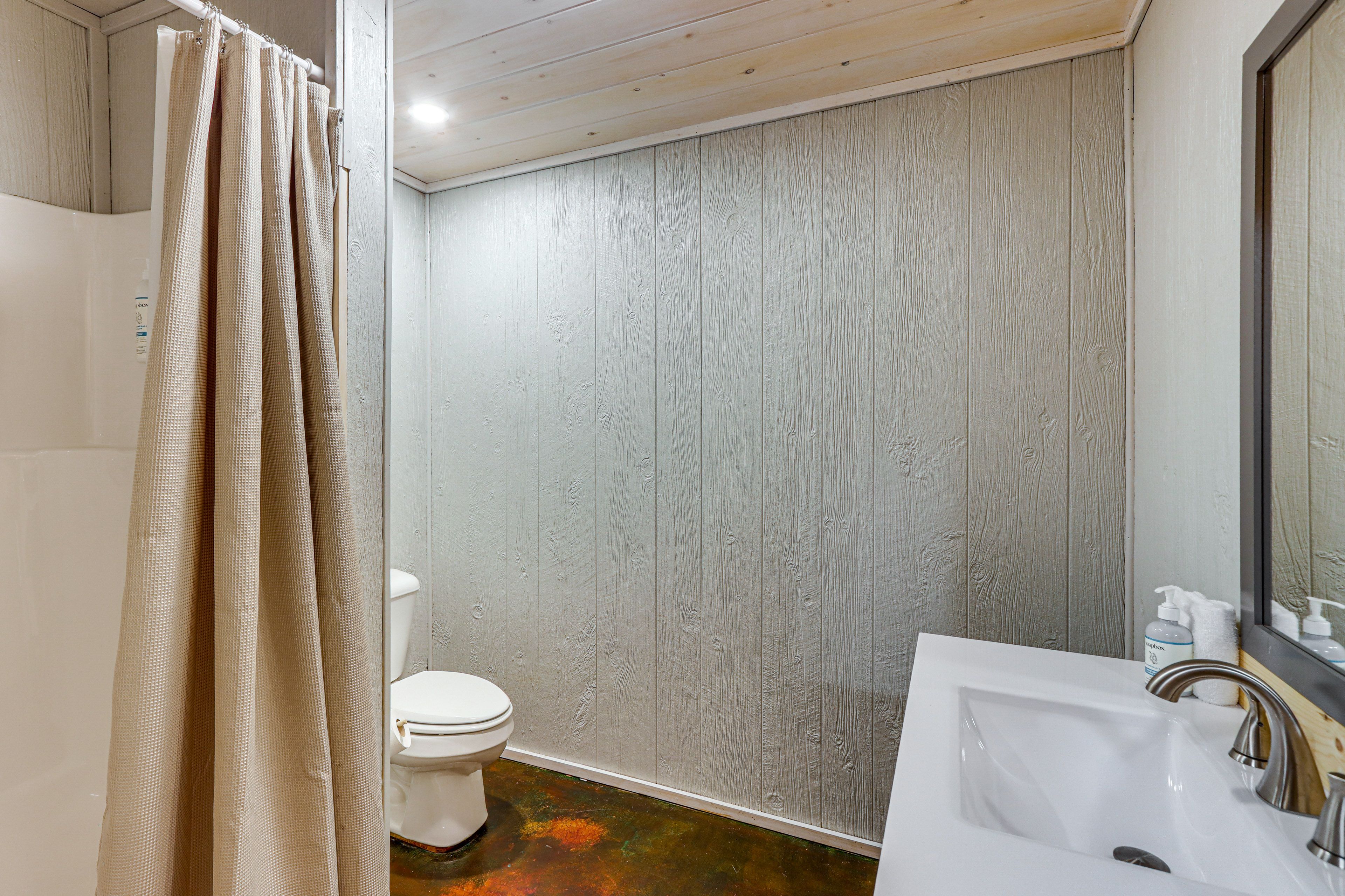 Bathroom | Lower Level