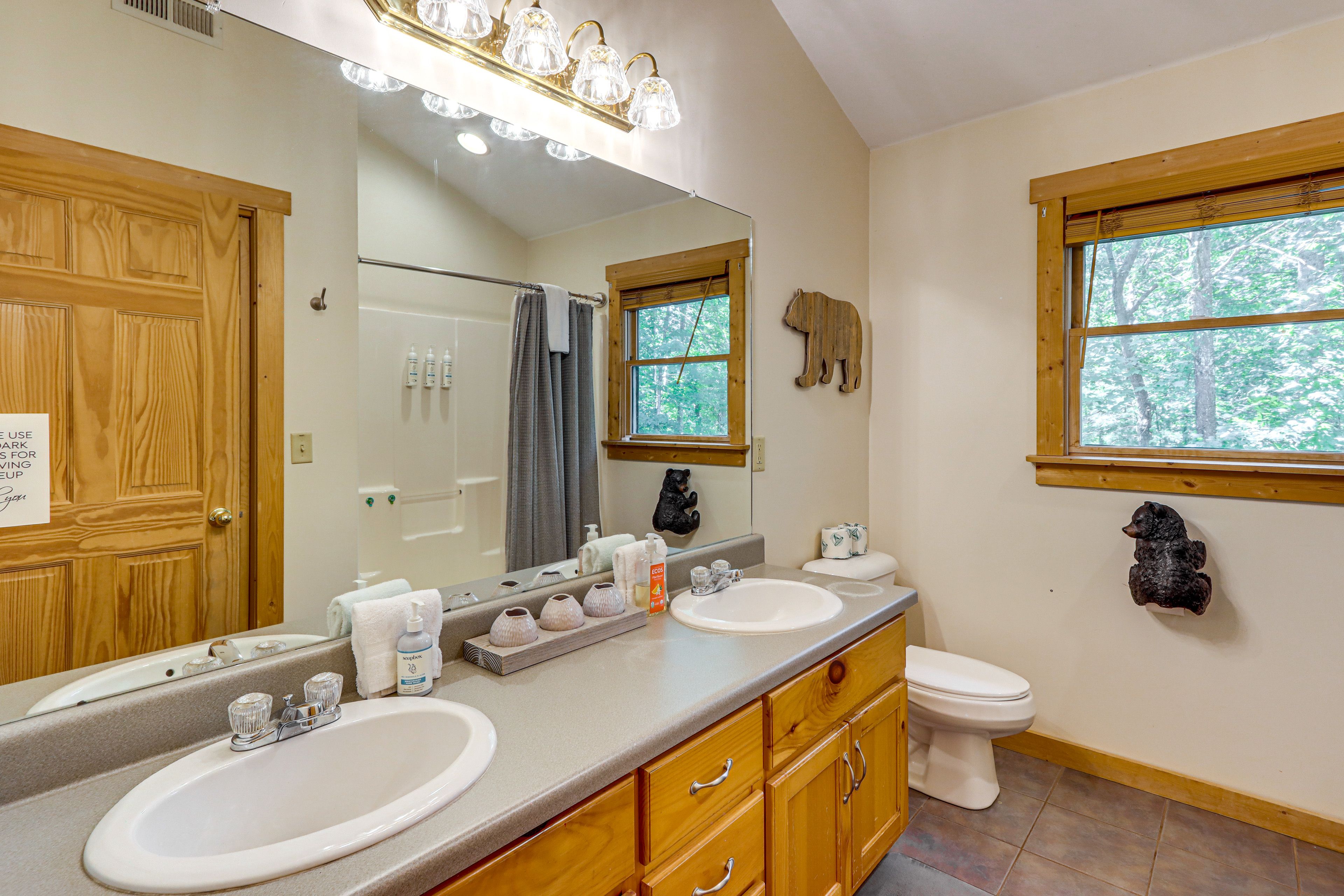 Bathroom | Upper Level