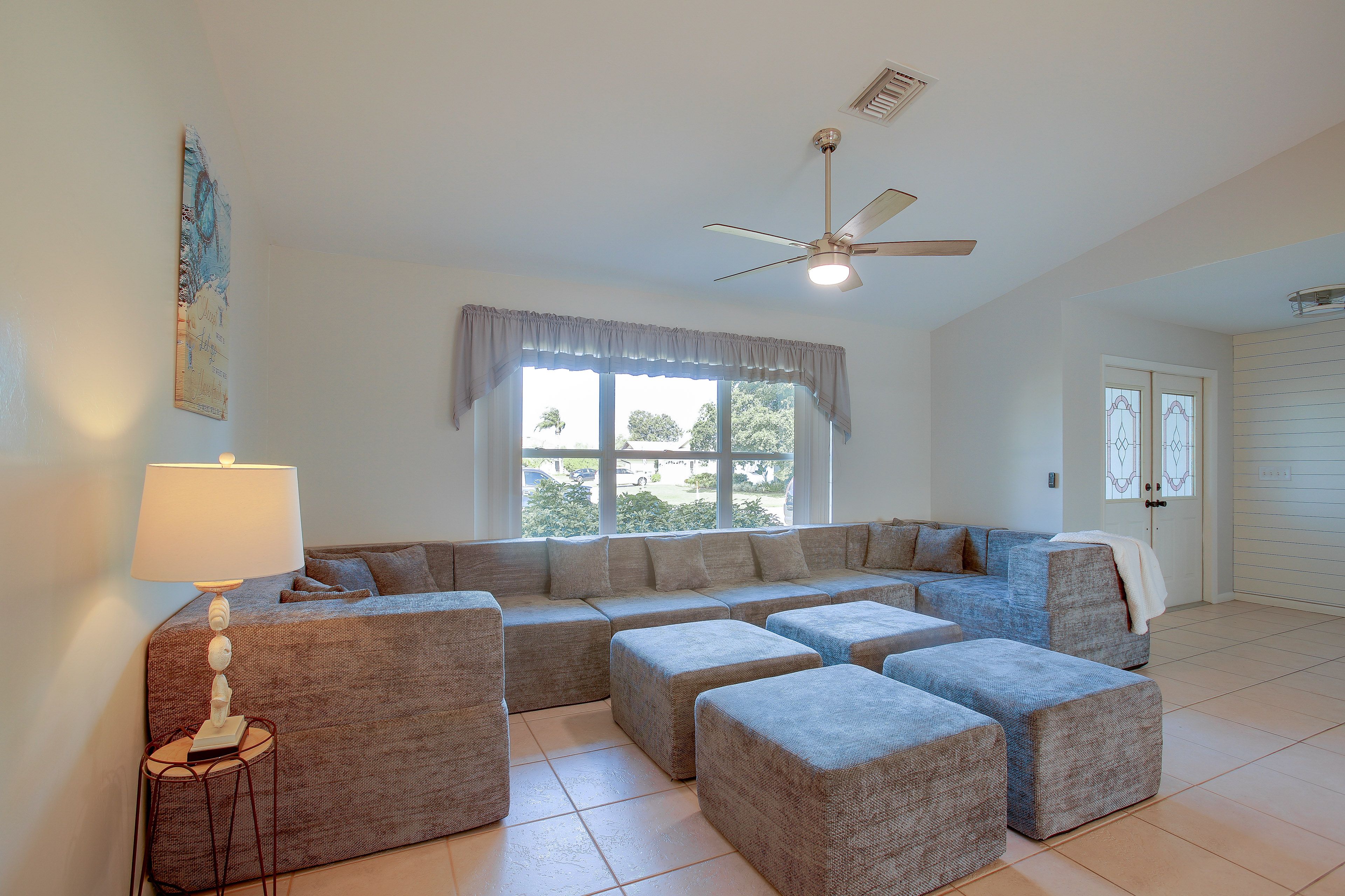 Living Room | Sleeper Sofa