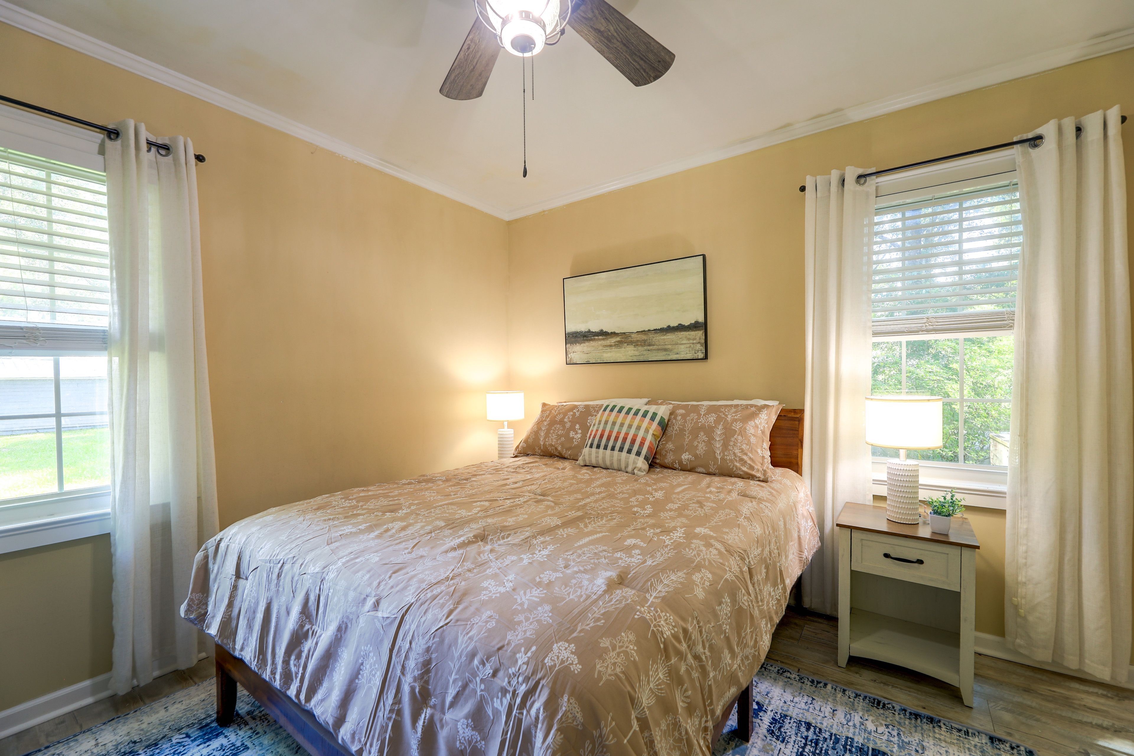 Bedroom 2 | Queen Bed
