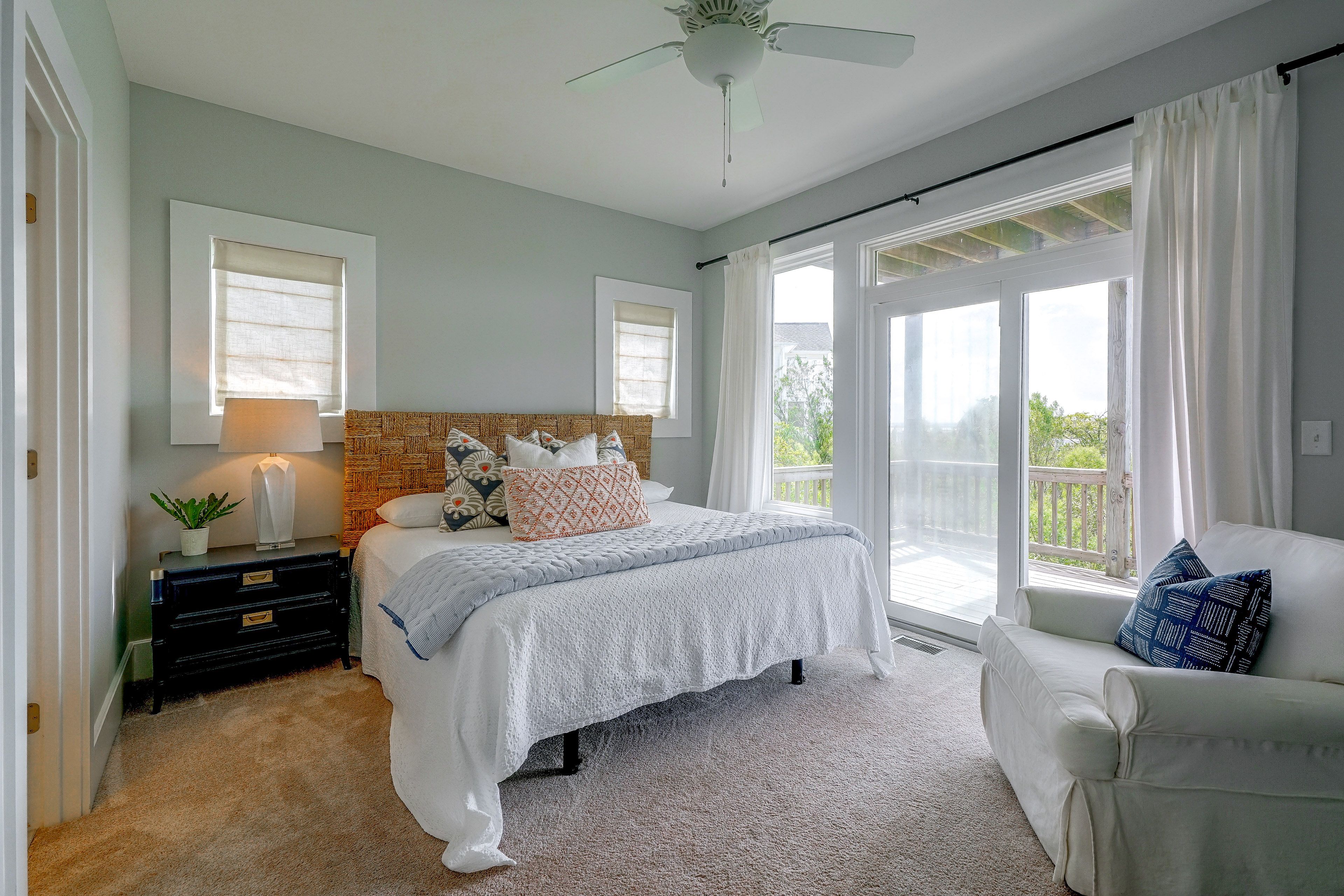 Bedroom | Queen Bed | En-Suite Bathroom