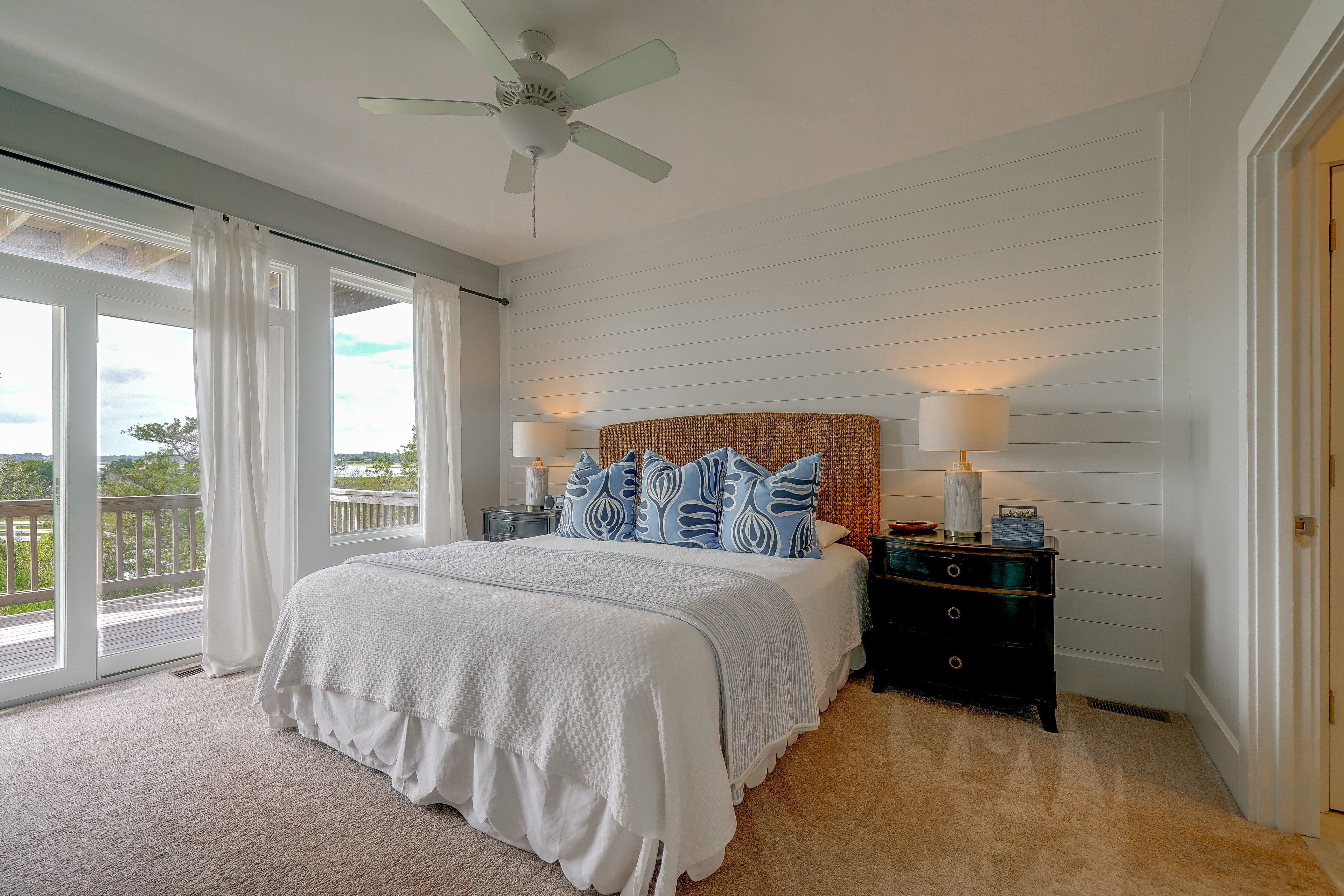 Bedroom | King Bed | En-Suite Bathroom