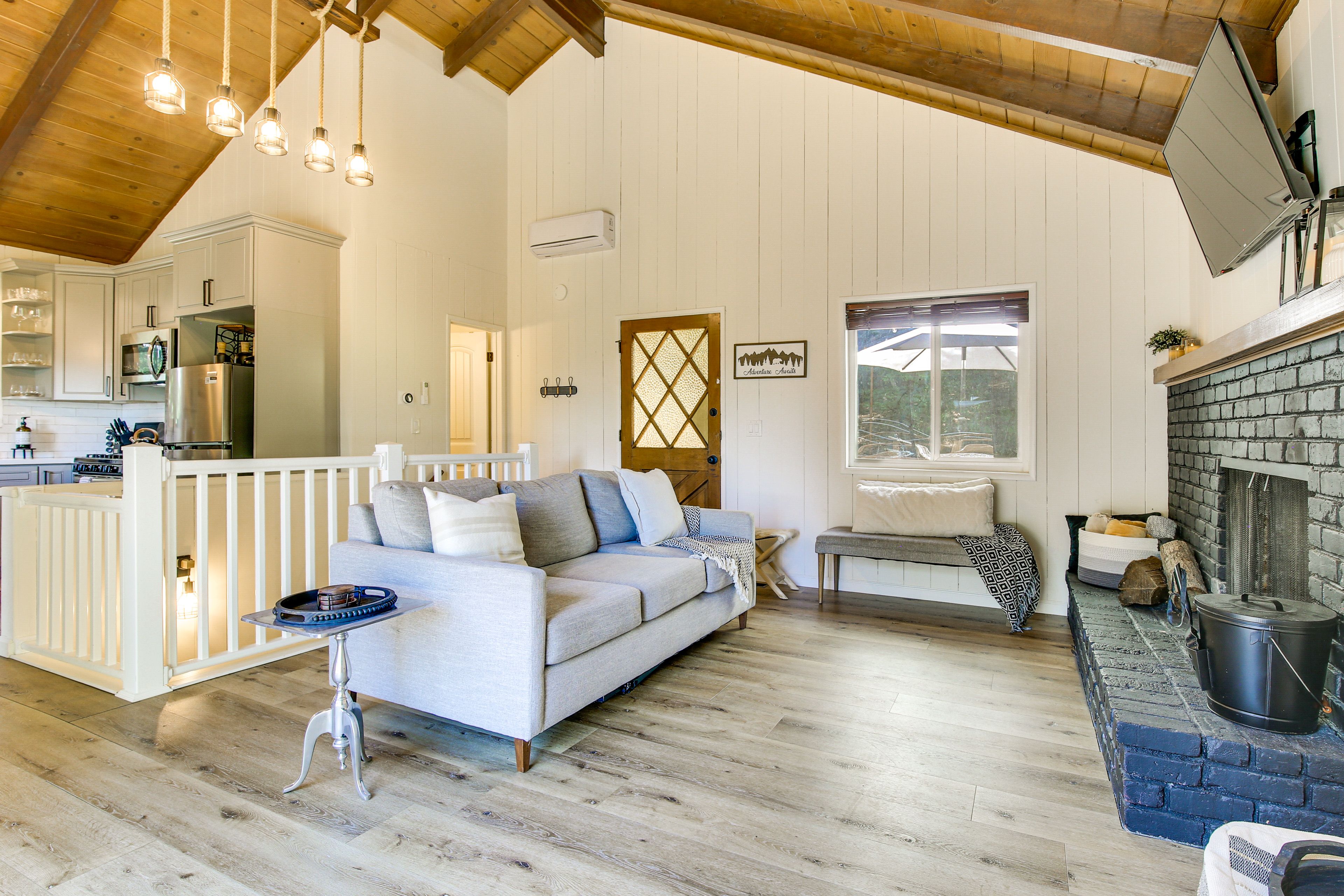 Living Room | Upper Level
