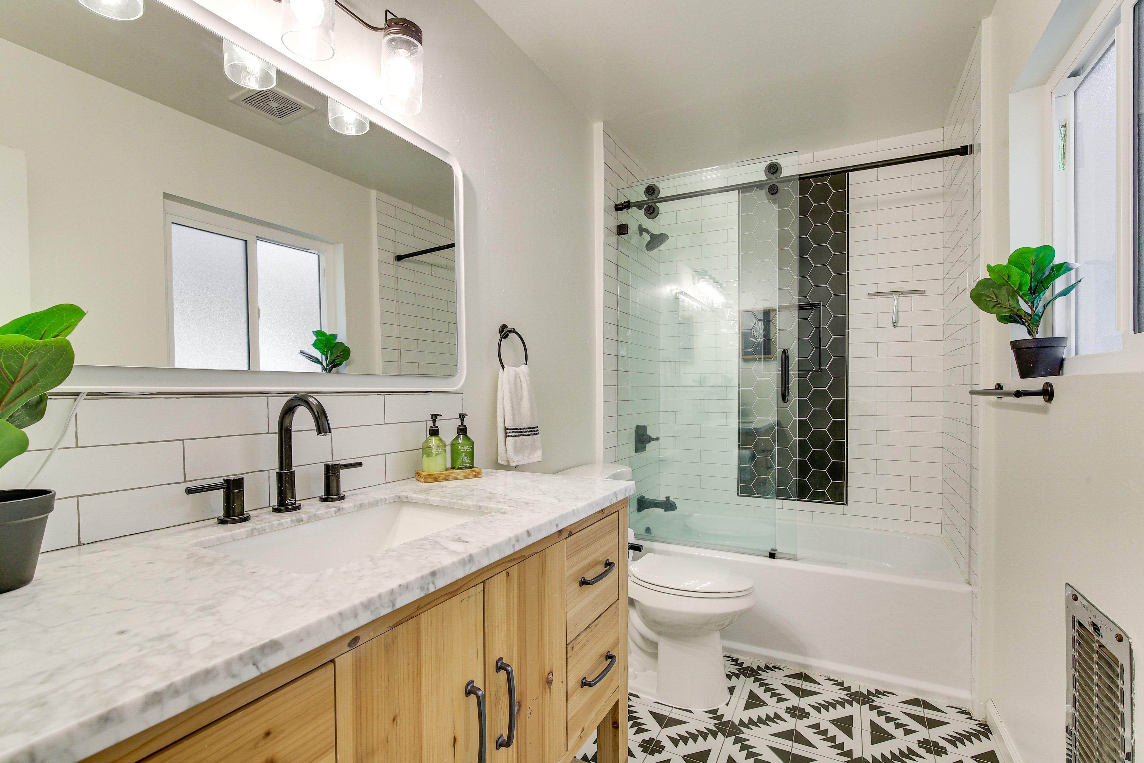 Bathroom | Upper Level
