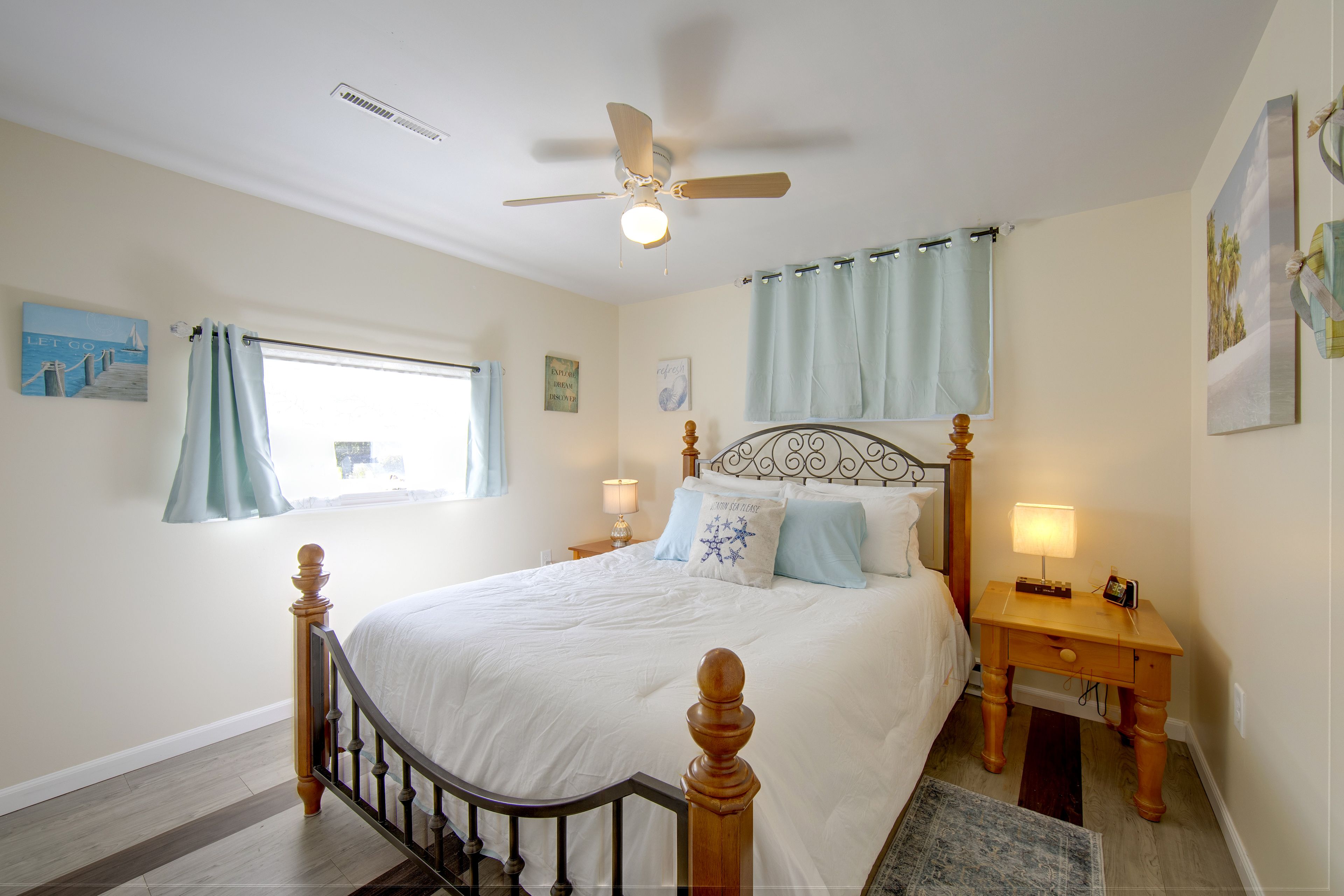 Bedroom | Full Bed