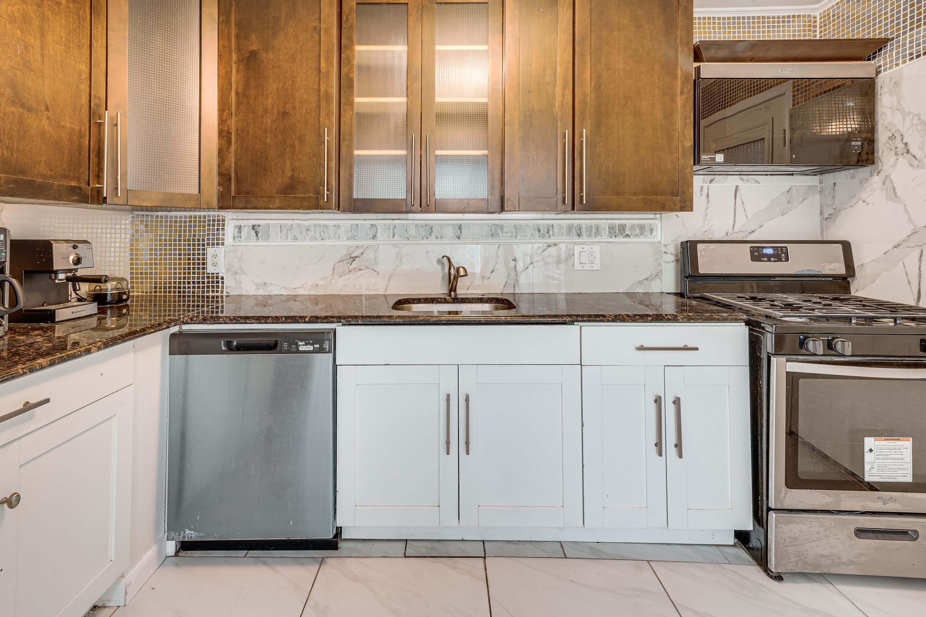 Kitchen | High-End Appliances | Keurig Coffee Maker