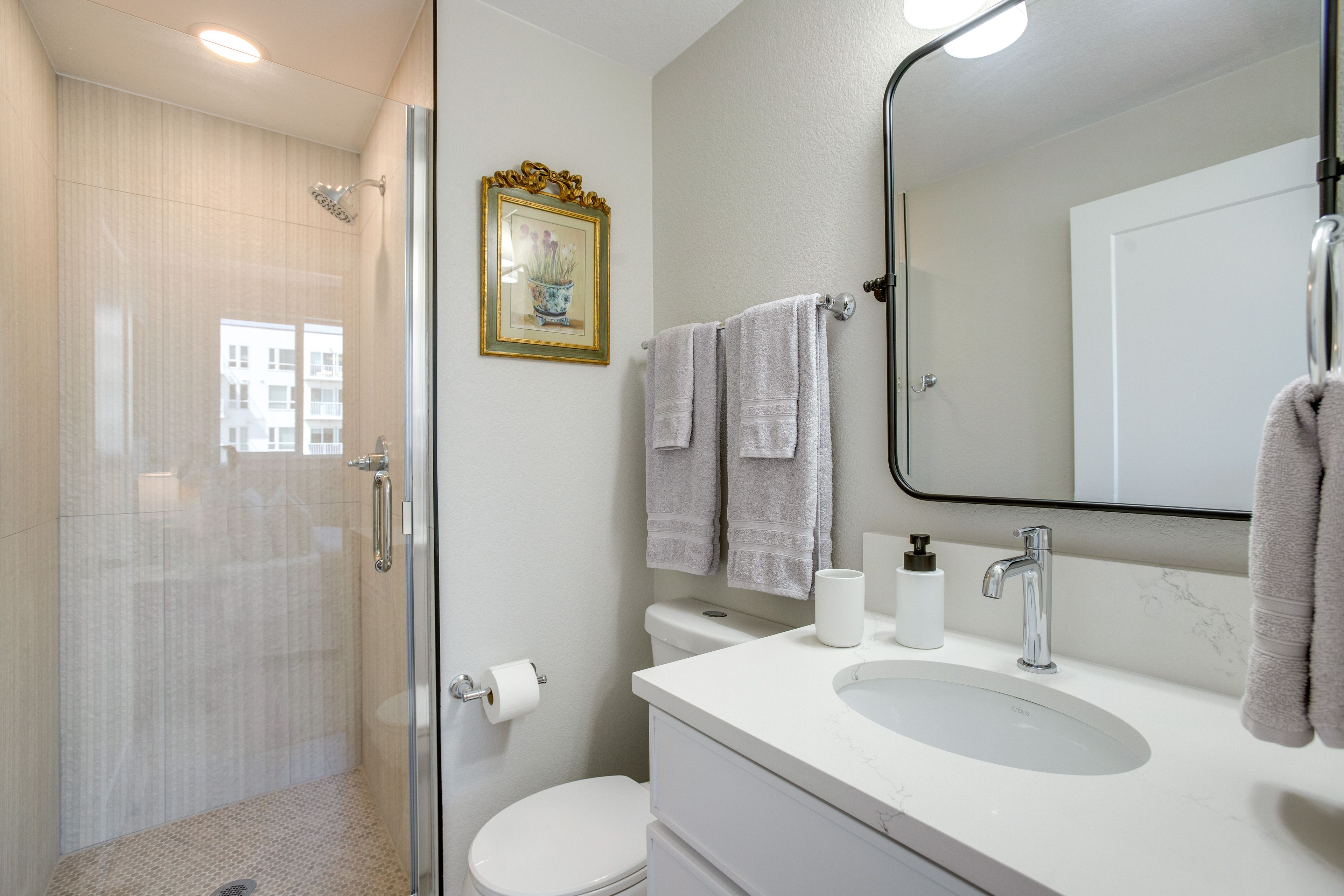 Bathroom | 3rd Floor