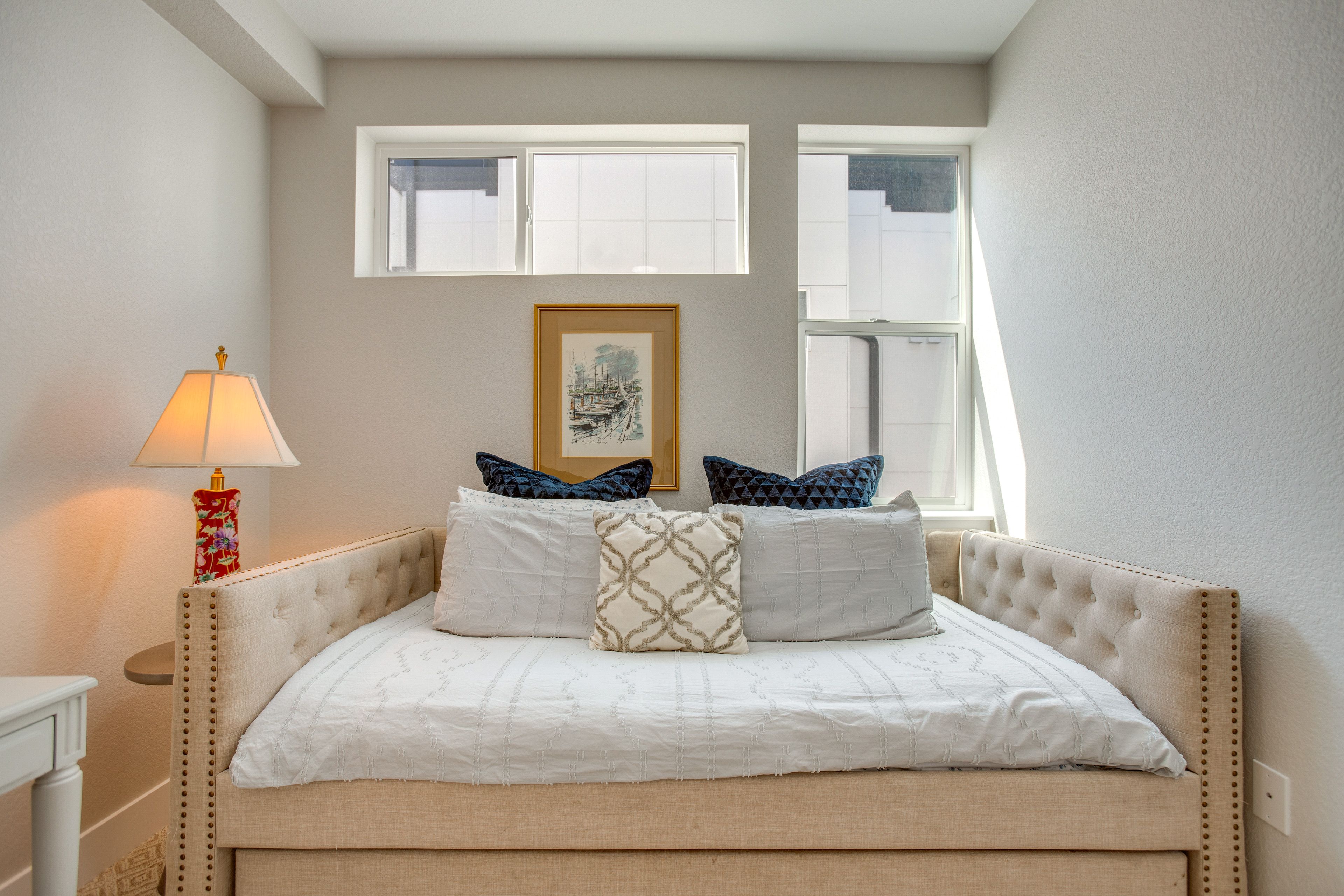 Bedroom 2 | Full Daybed | Desk | 3rd Floor