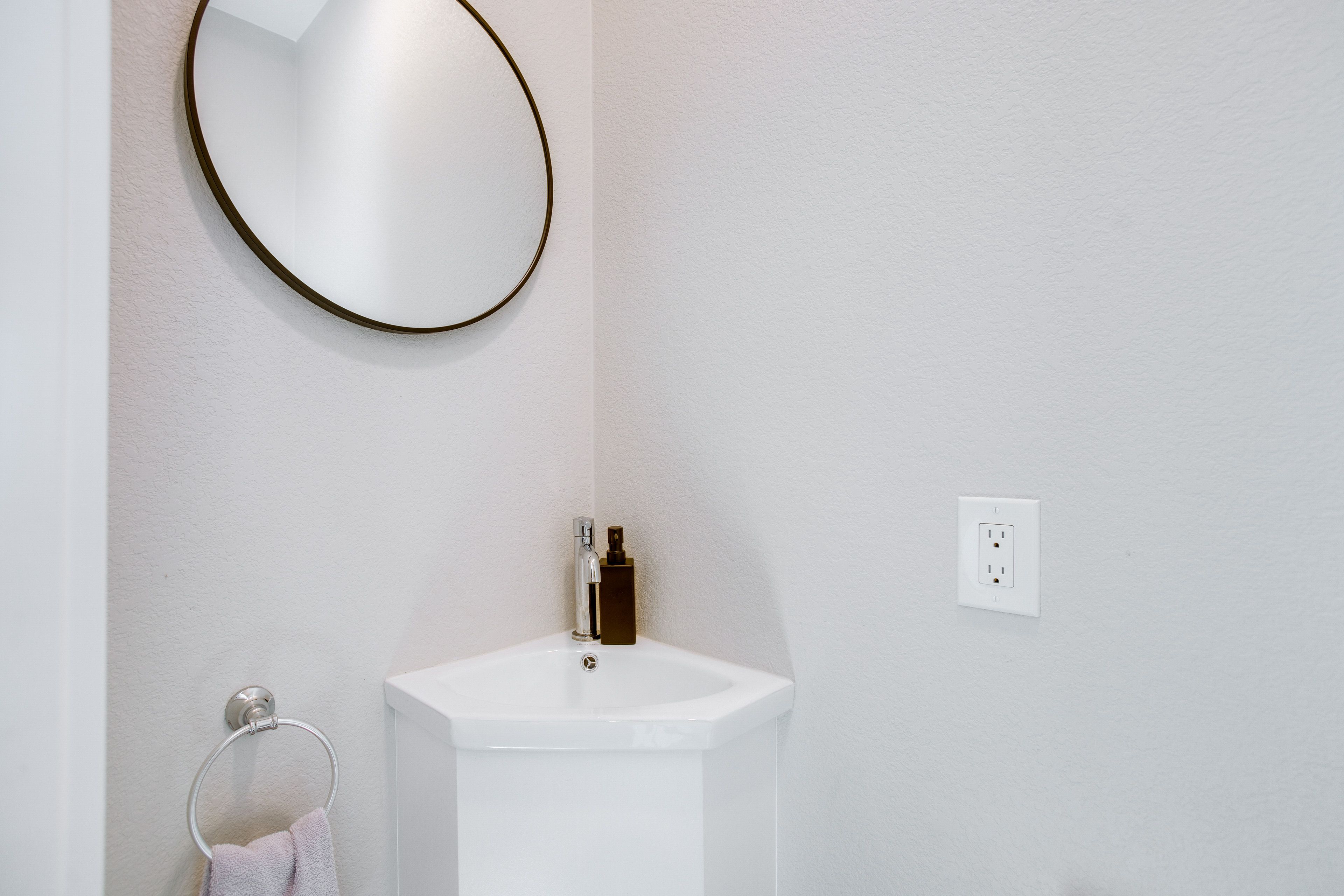 Half Bathroom | 2nd Floor