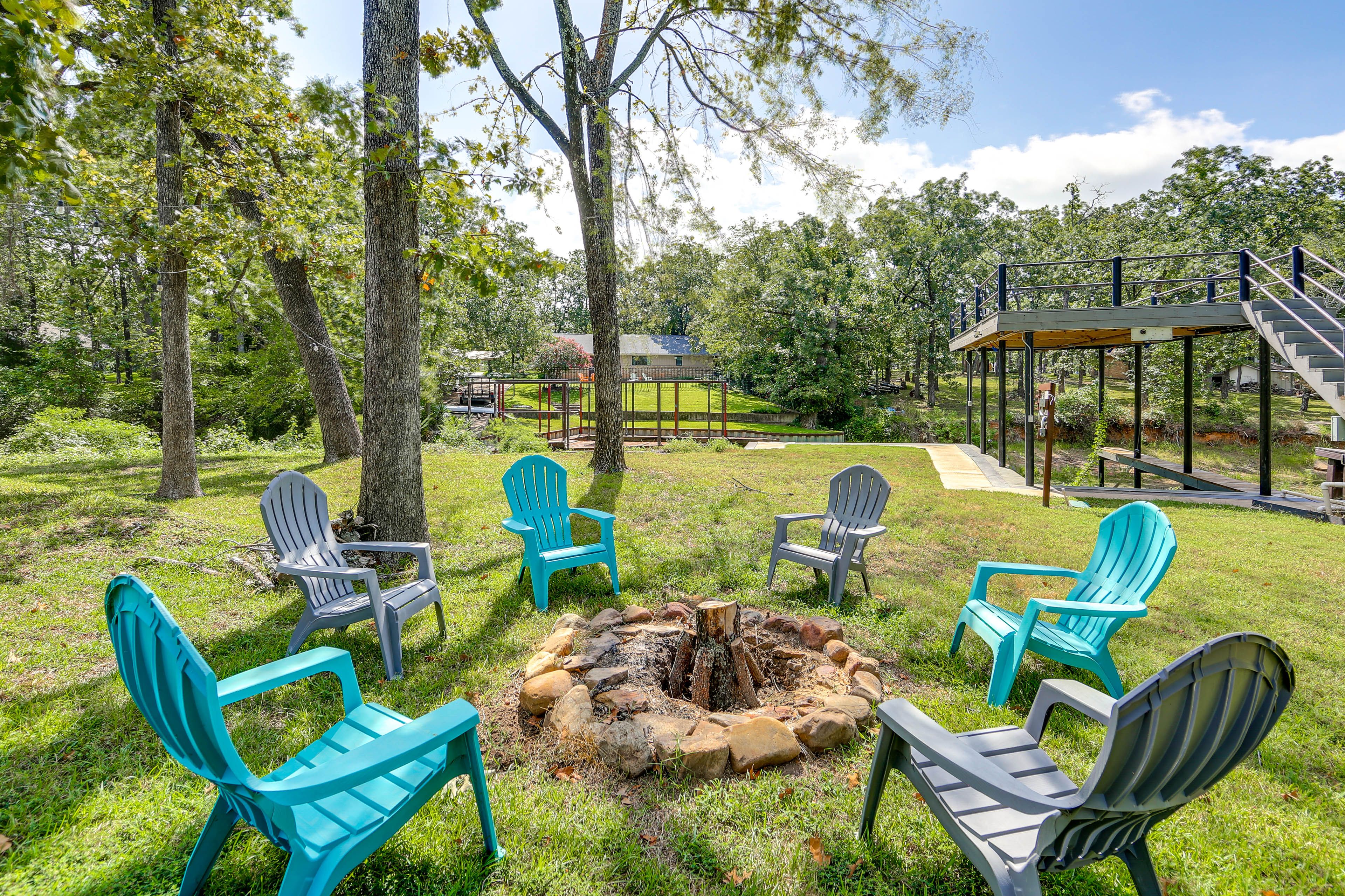 Malakoff Vacation Rental | 3BR | 2.5BA | 3,000 Sq Ft