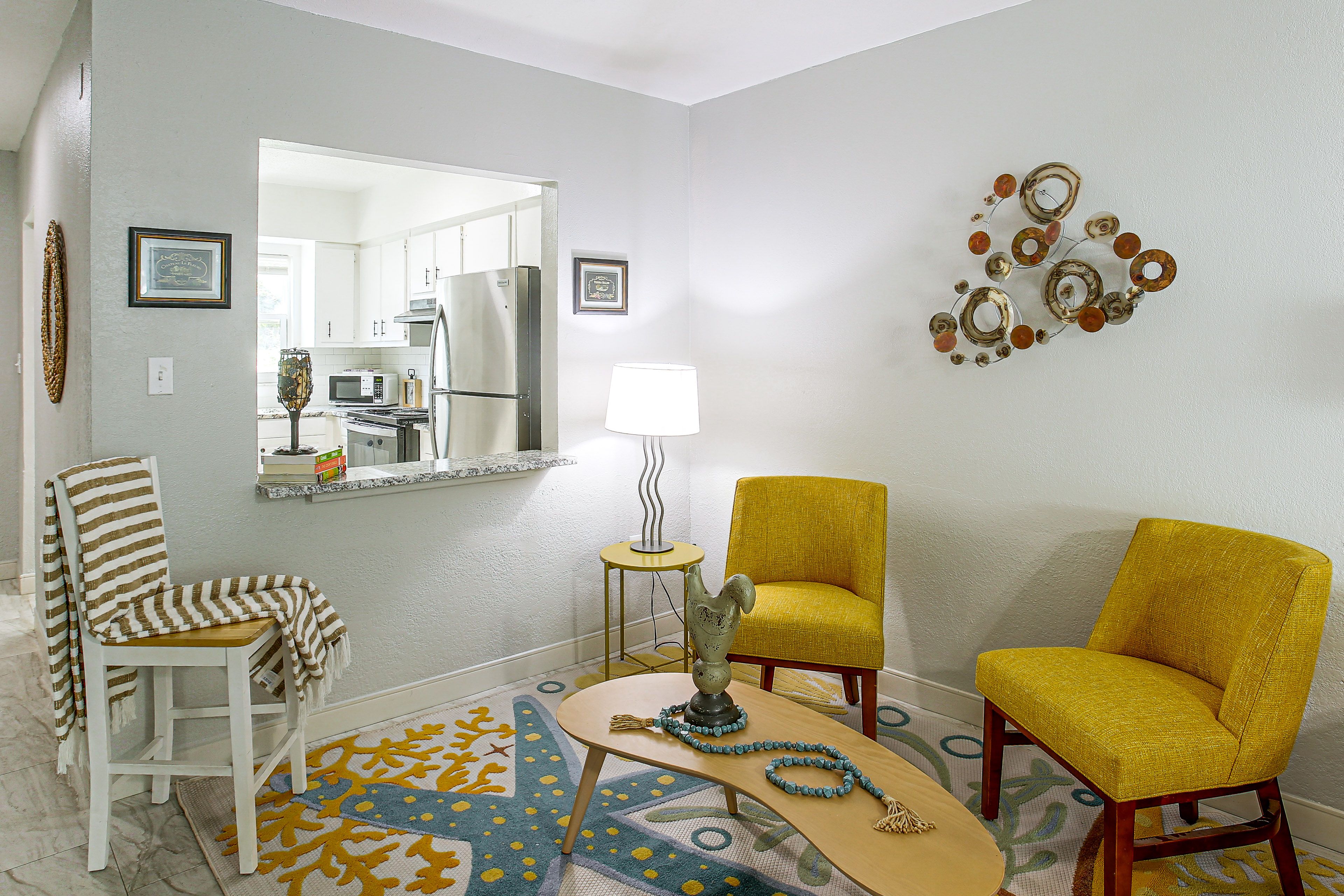 Sitting/Dining Area