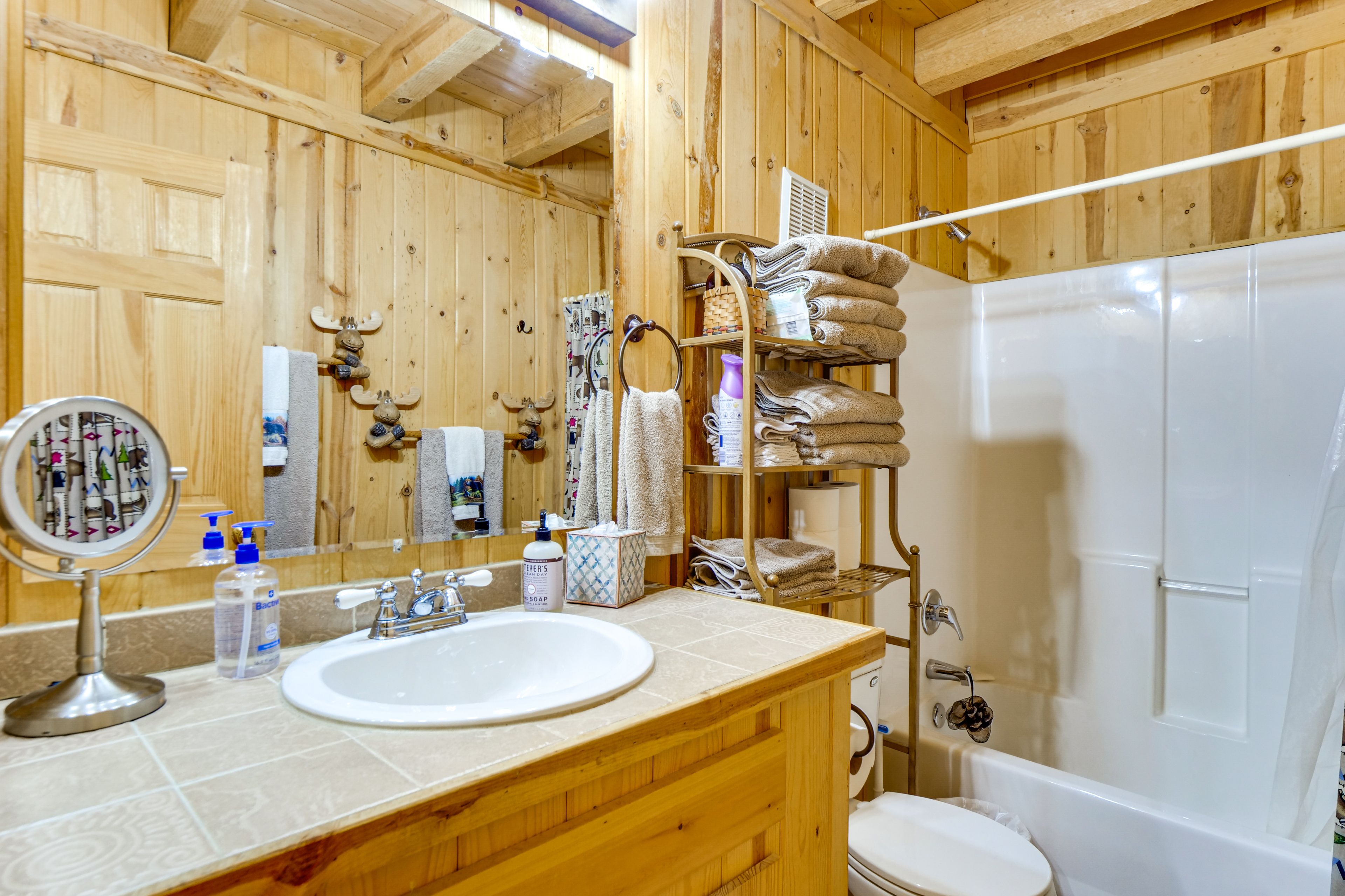 Bathroom | 1st Floor
