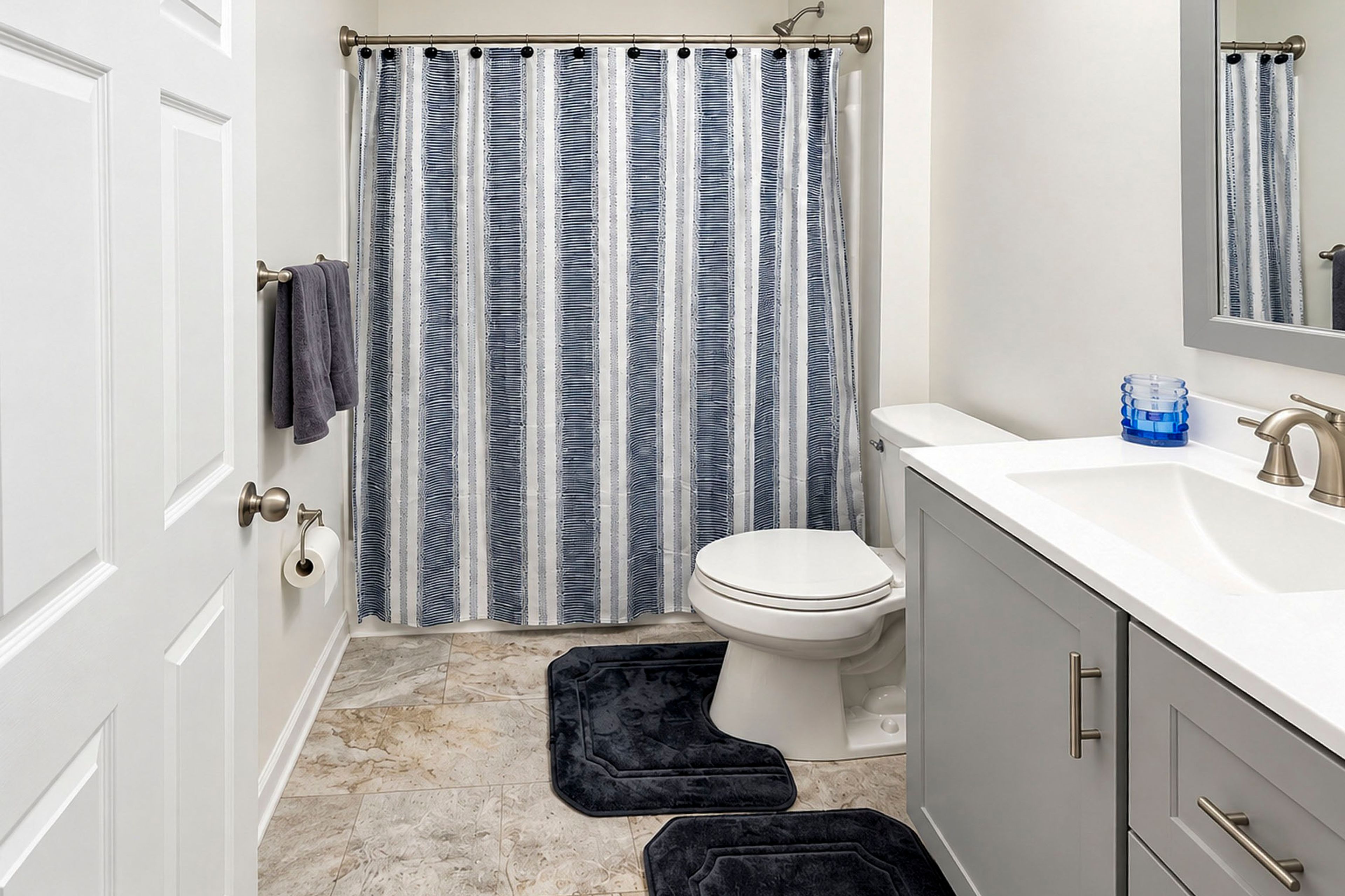 Full Bathroom | 2nd Floor