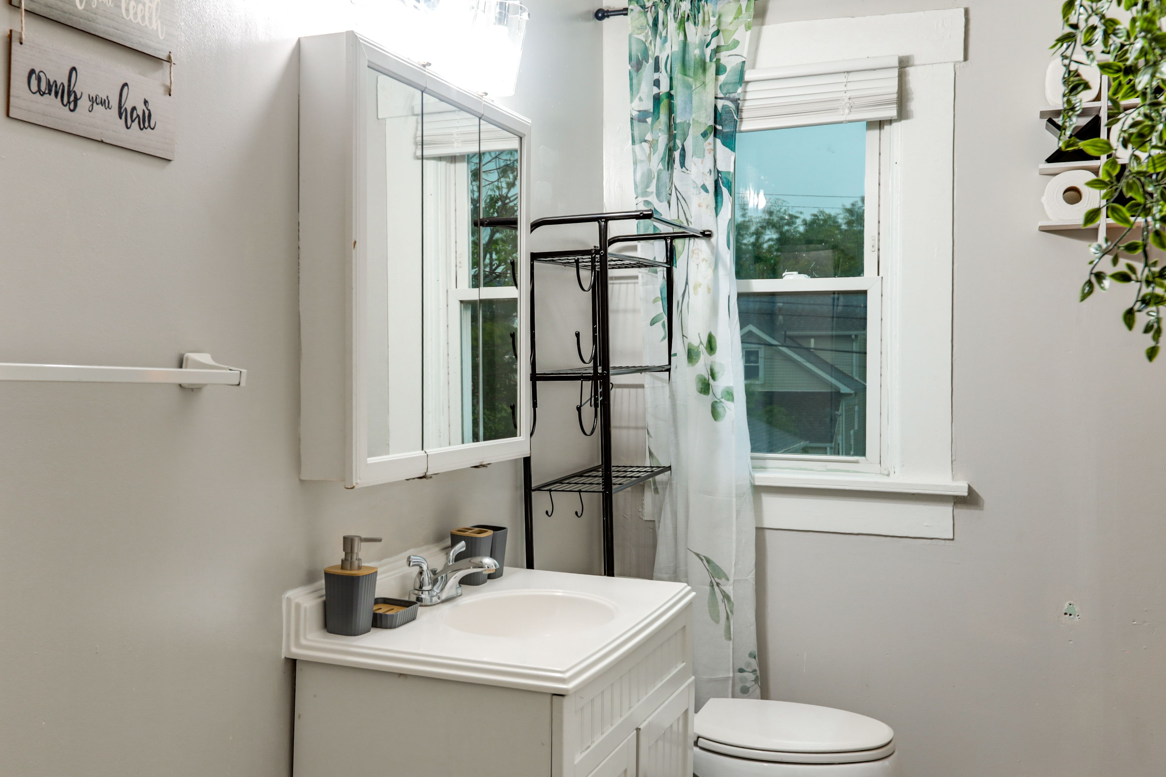 Bathroom | Shower | 2nd Floor