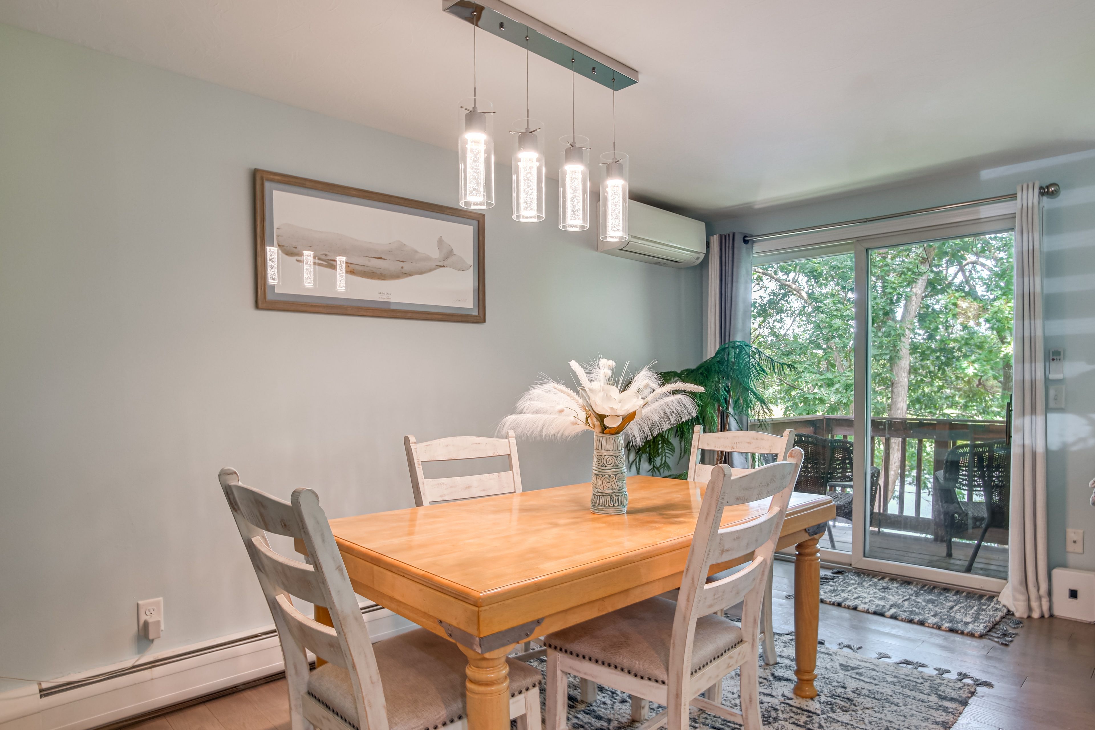 Dining | Main Level