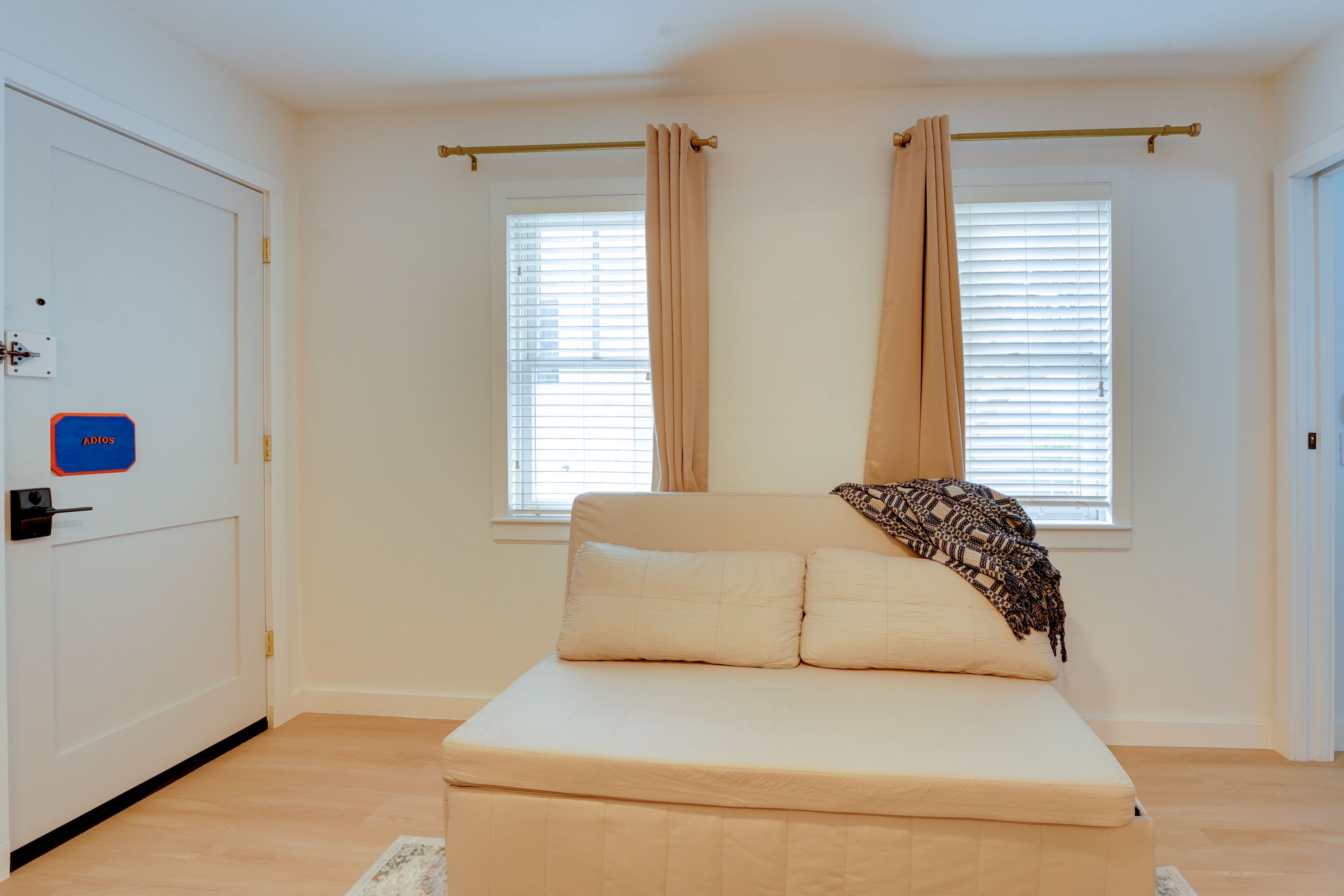 Living Room | Queen Sleeper Sofa