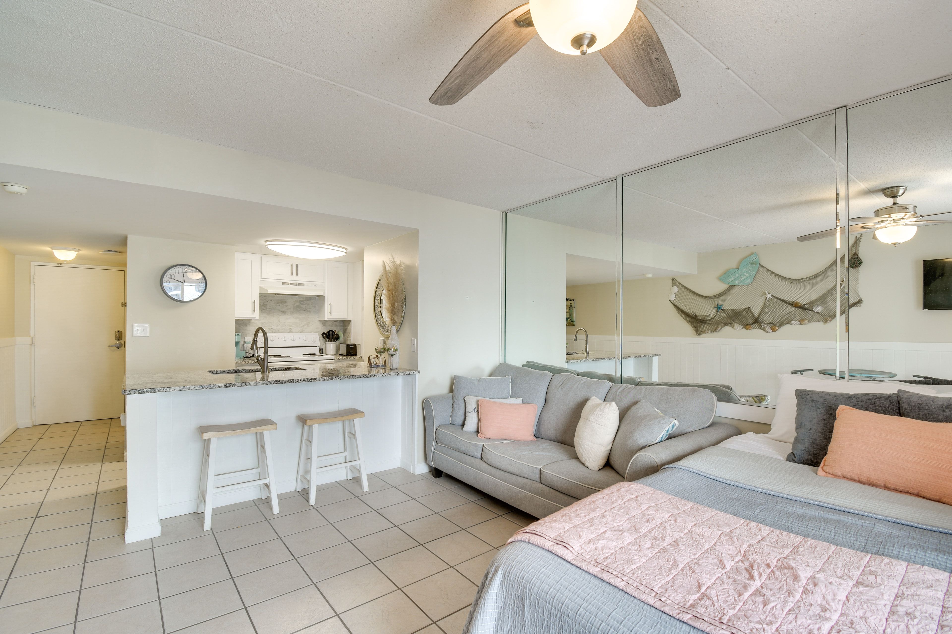 Orange Beach Vacation Rental | Studio | 1BA | 400 Sq Ft | Step-Free Access