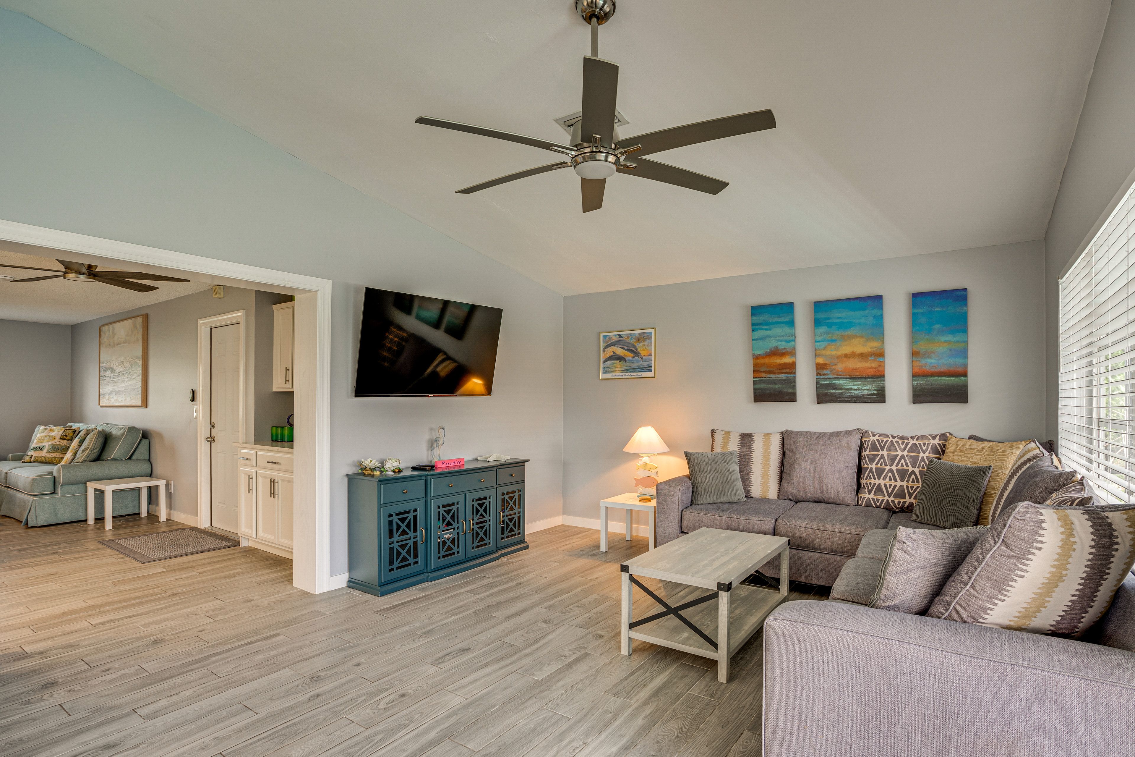 Family Room | Full Sleeper Sofa