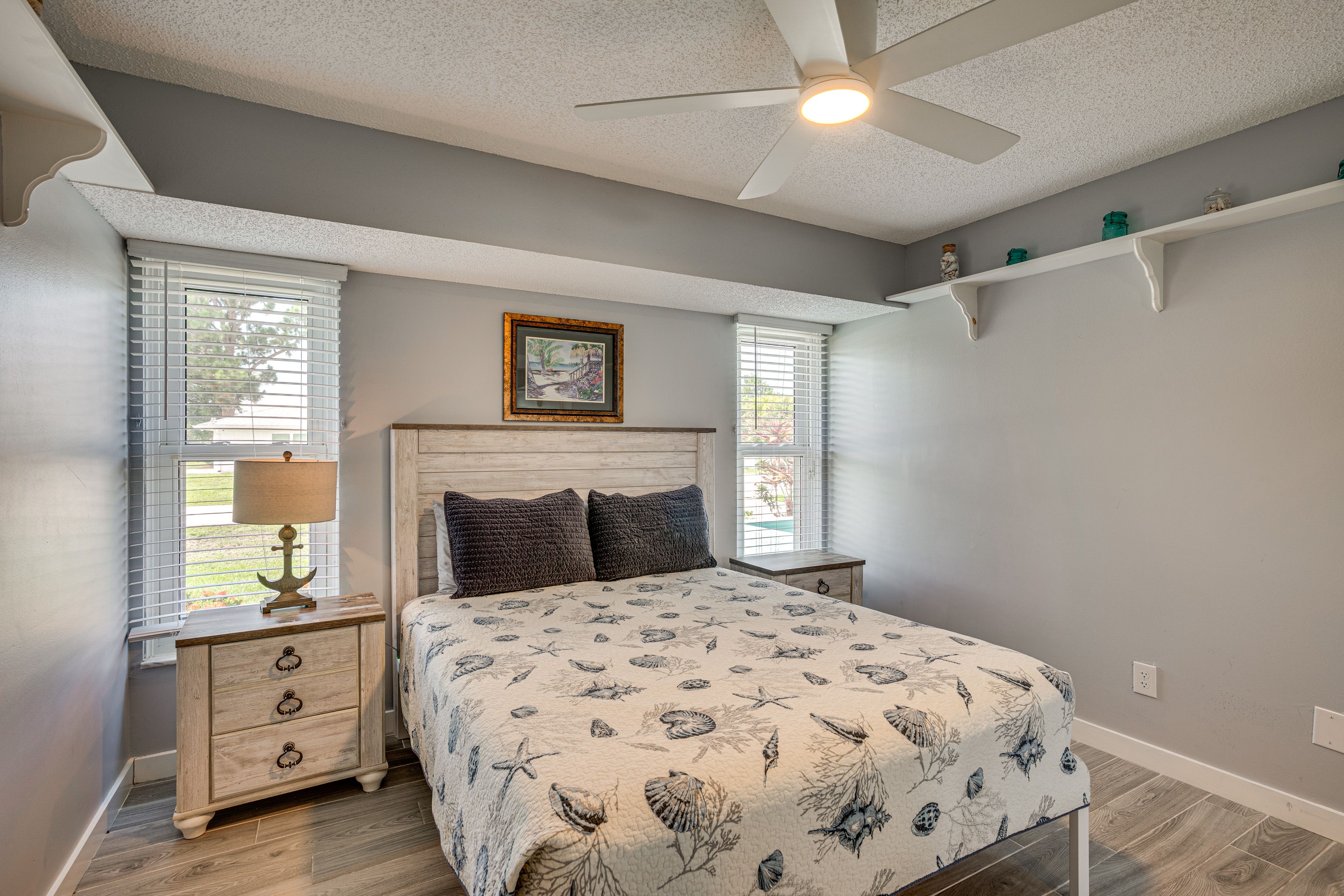 Bedroom 2 | Queen Bed