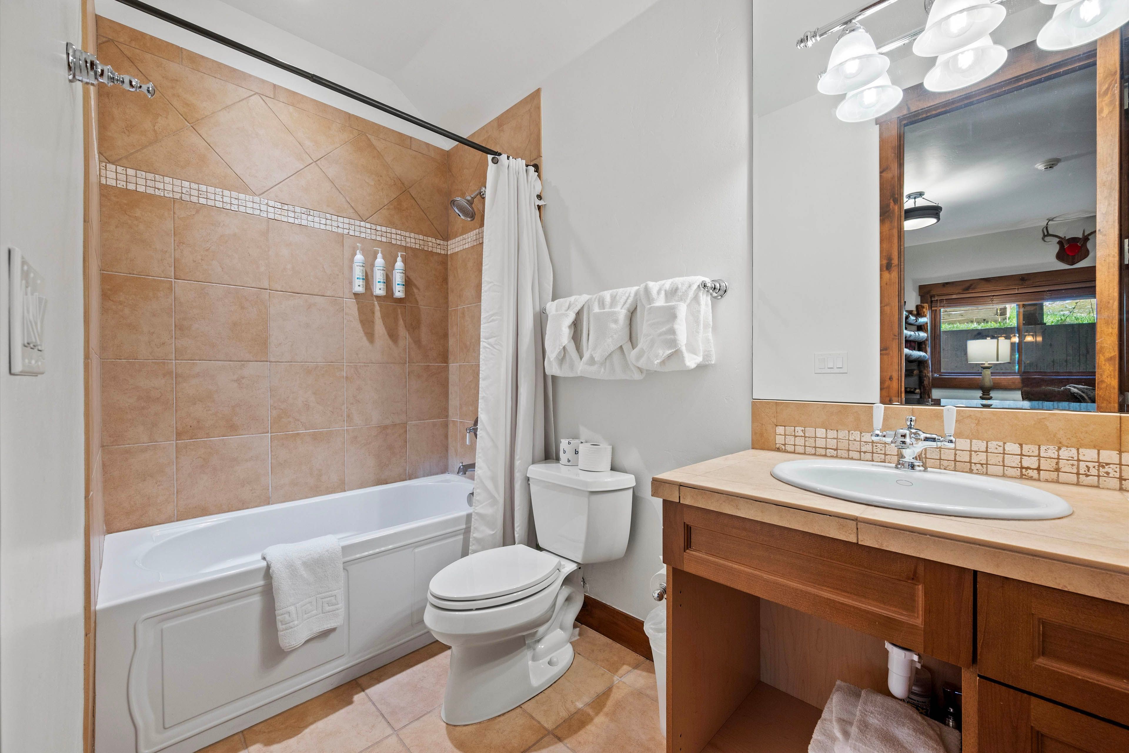 Bathroom | 1st Floor