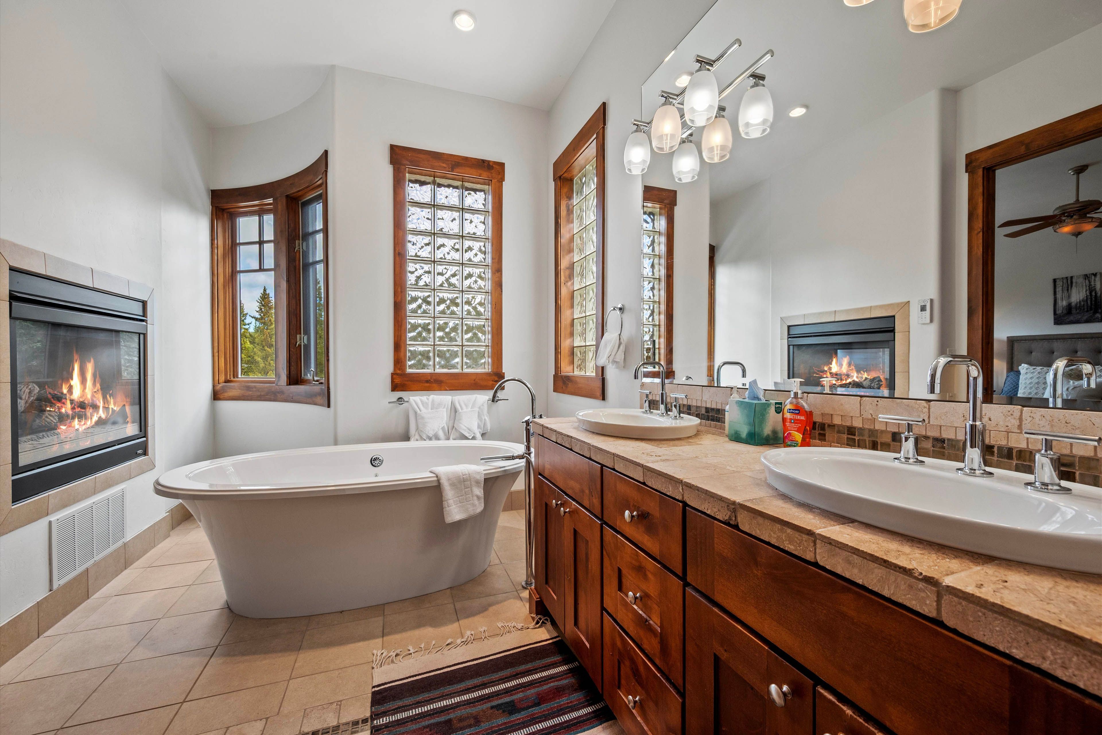Bathroom | 3rd Floor