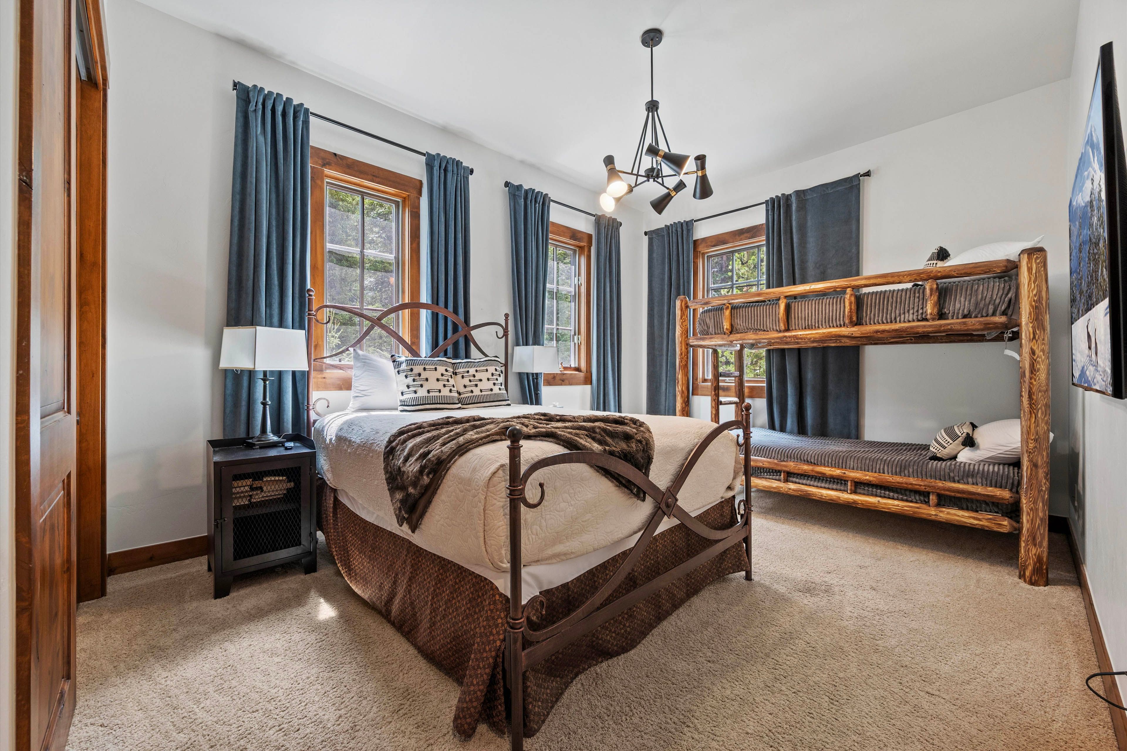 Bedroom 3 | Queen Bed | Twin Bunk Bed | 3rd Floor